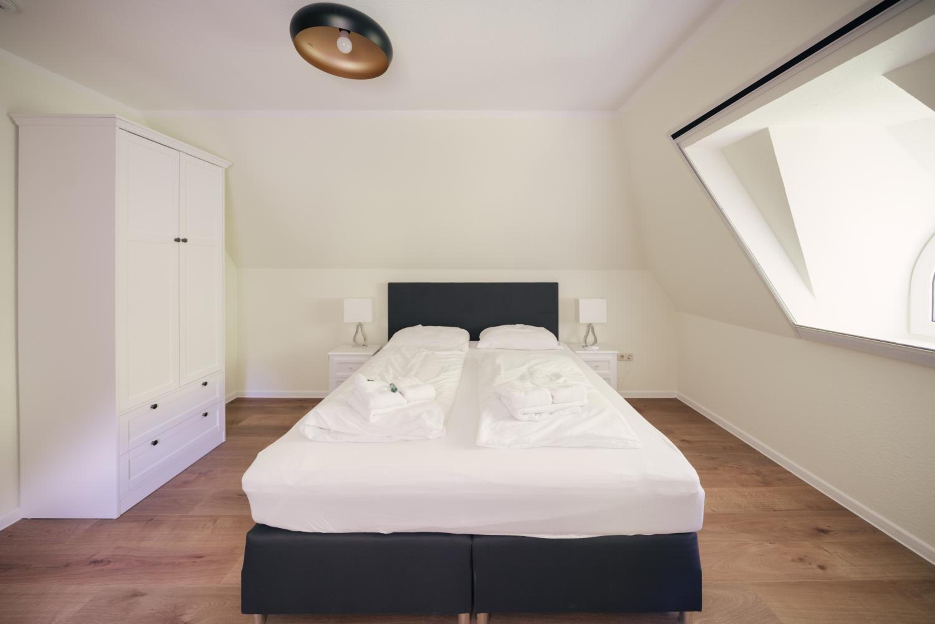 Studio Apartment - Photo 15