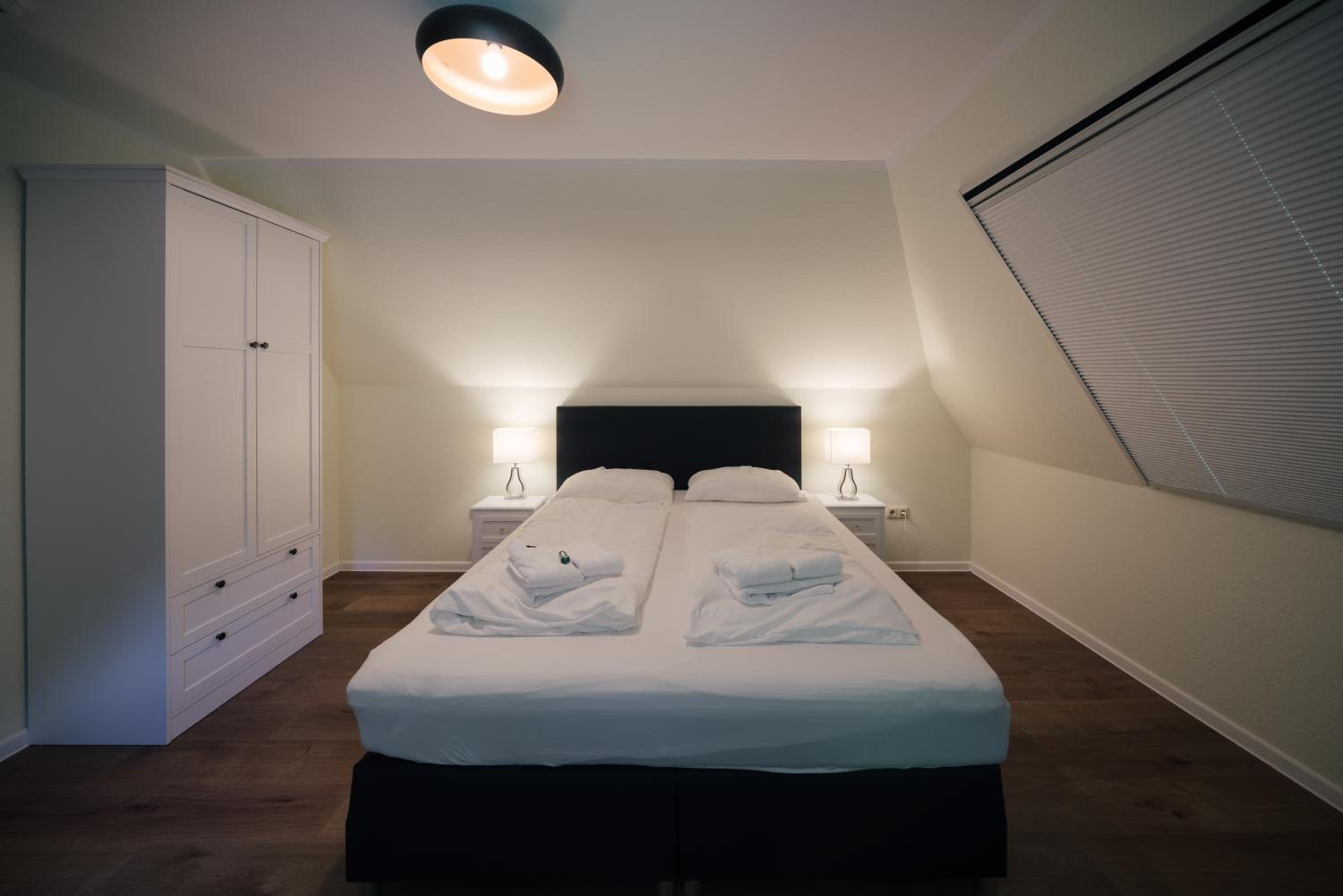 Studio Apartment - Photo 16
