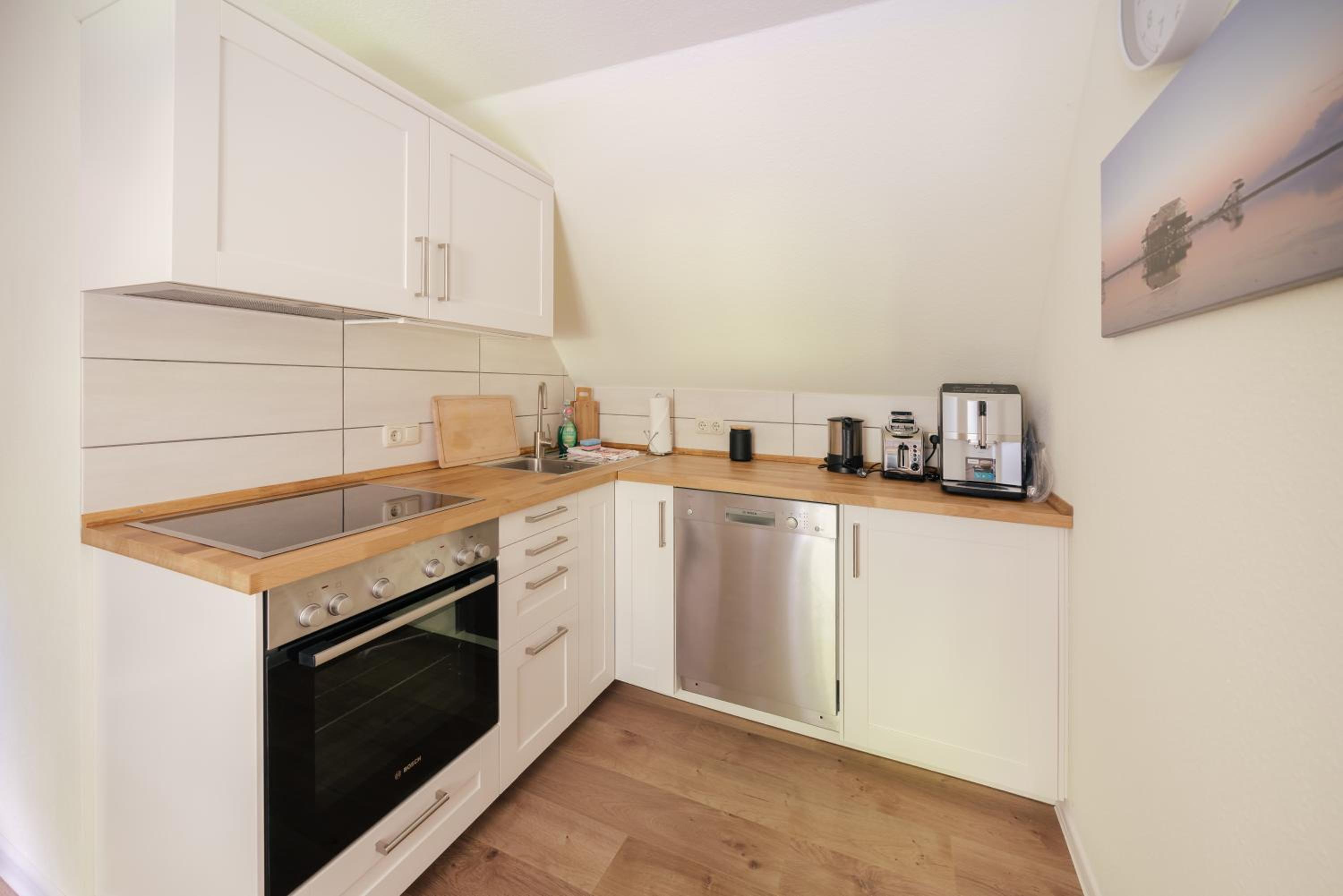 Studio Apartment - Photo 11