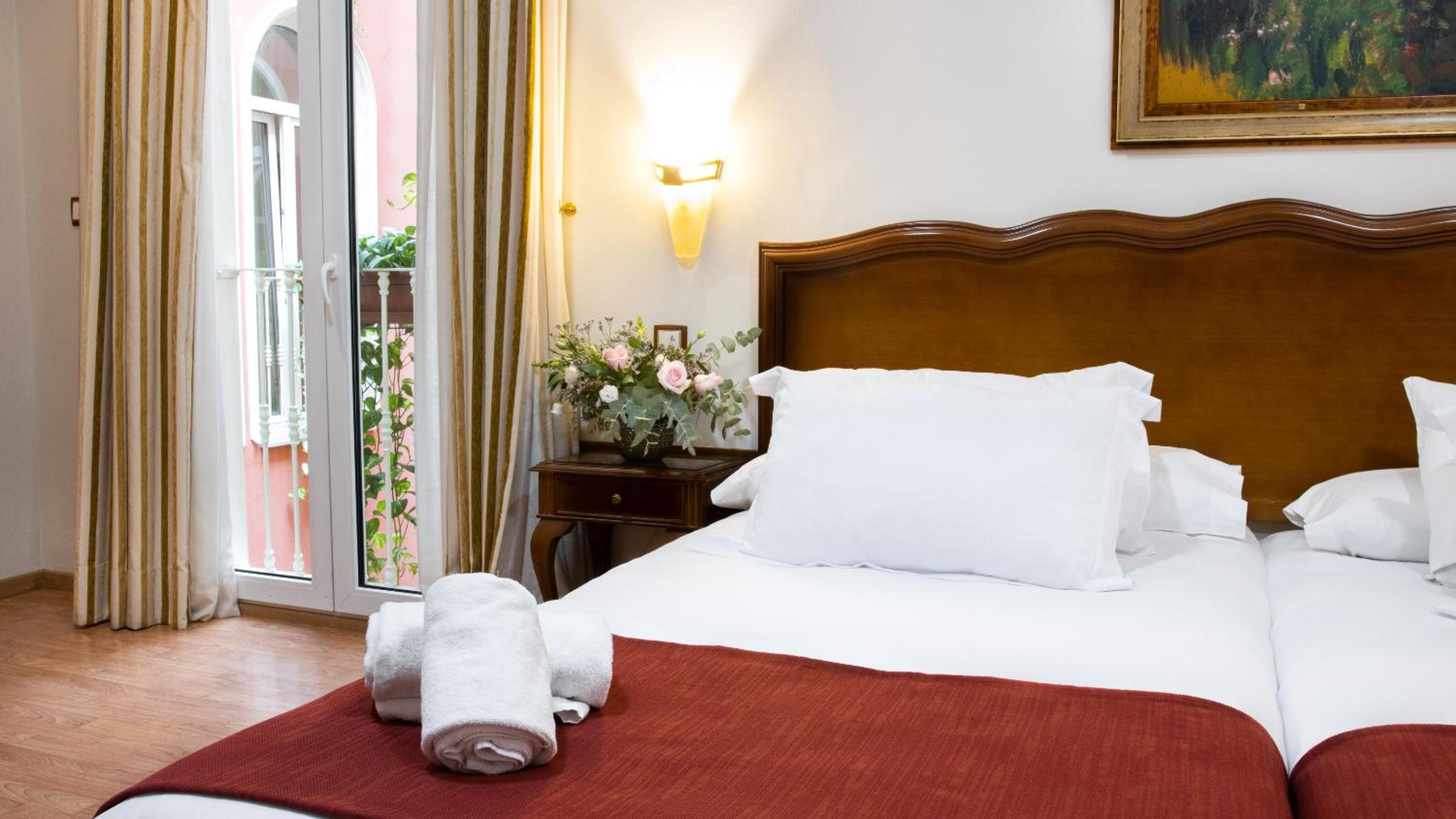 Deluxe Twin Room - Photo 4