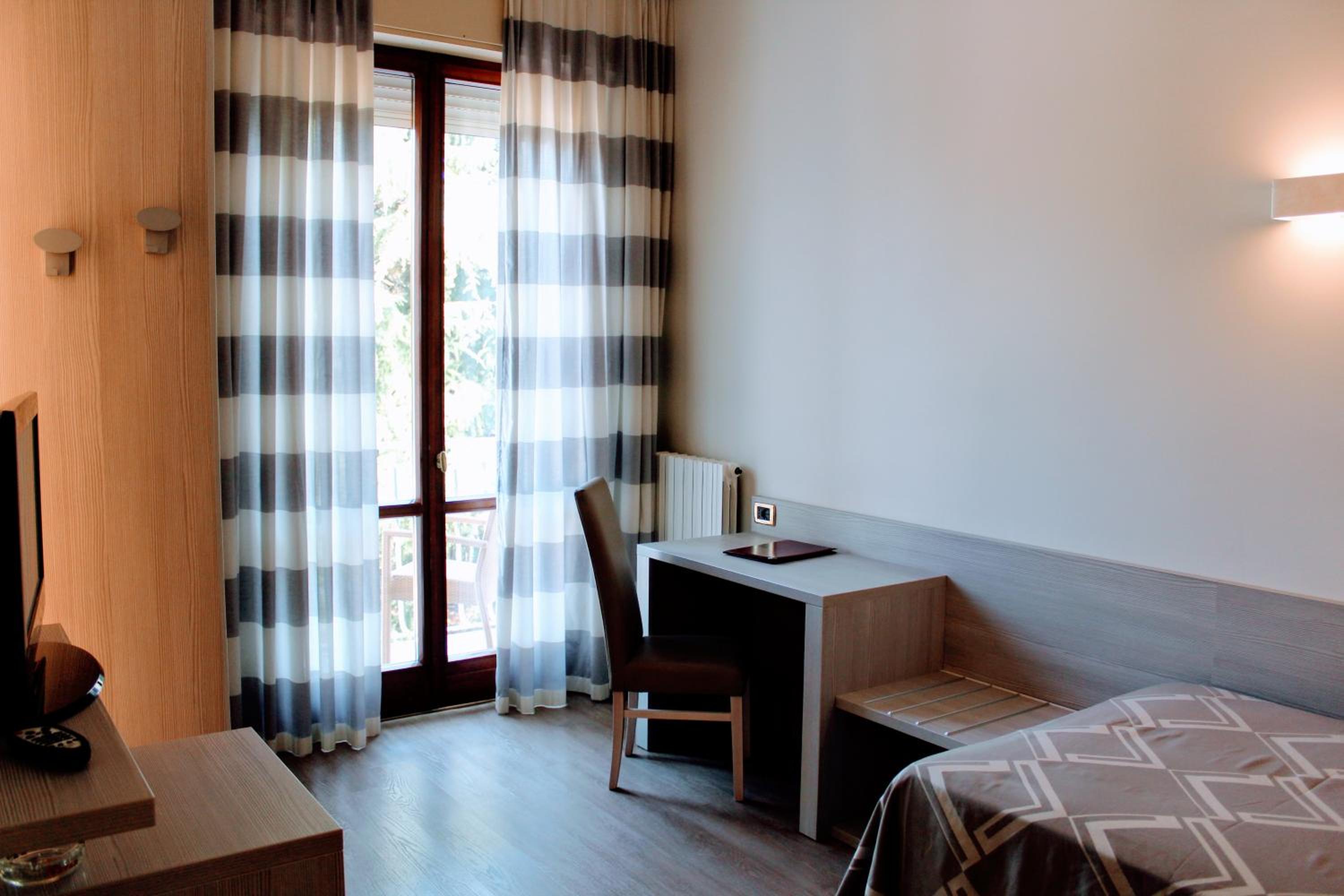 Single Room photo 1