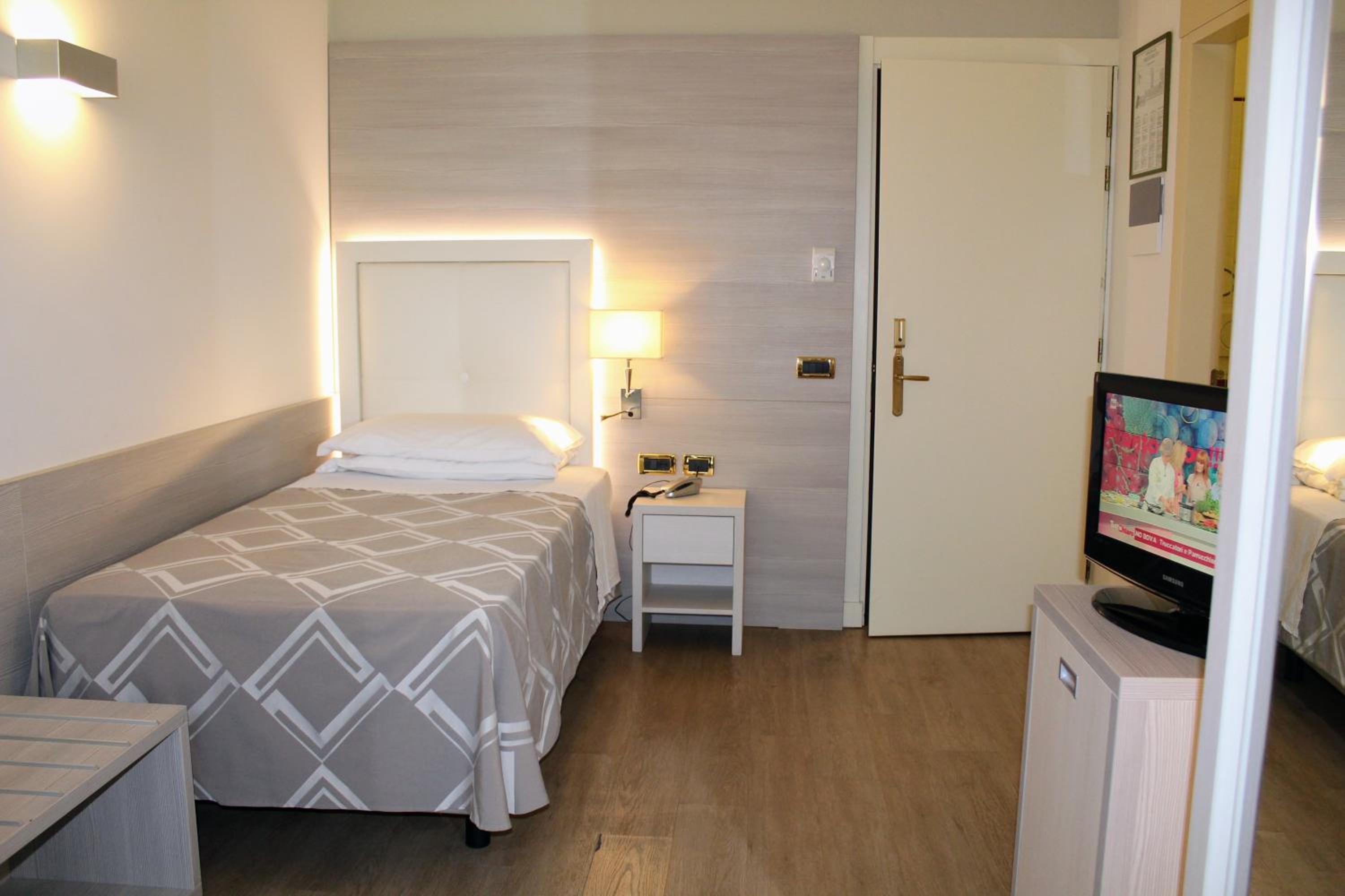 Superior Single Room photo 3