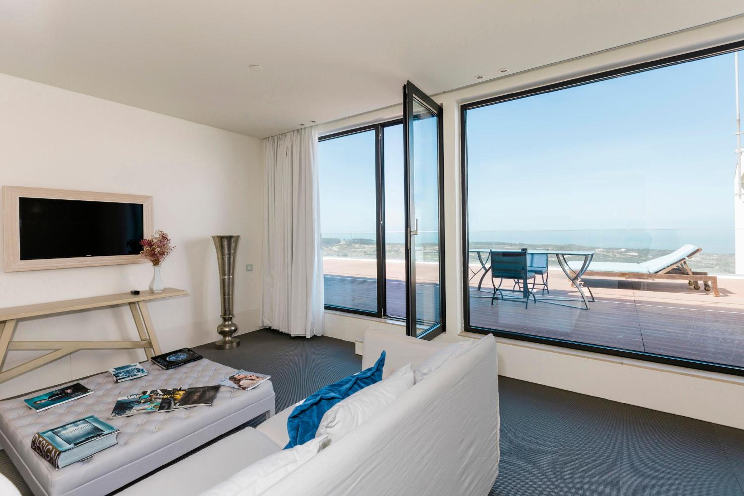 Master Suite thumbnail 5