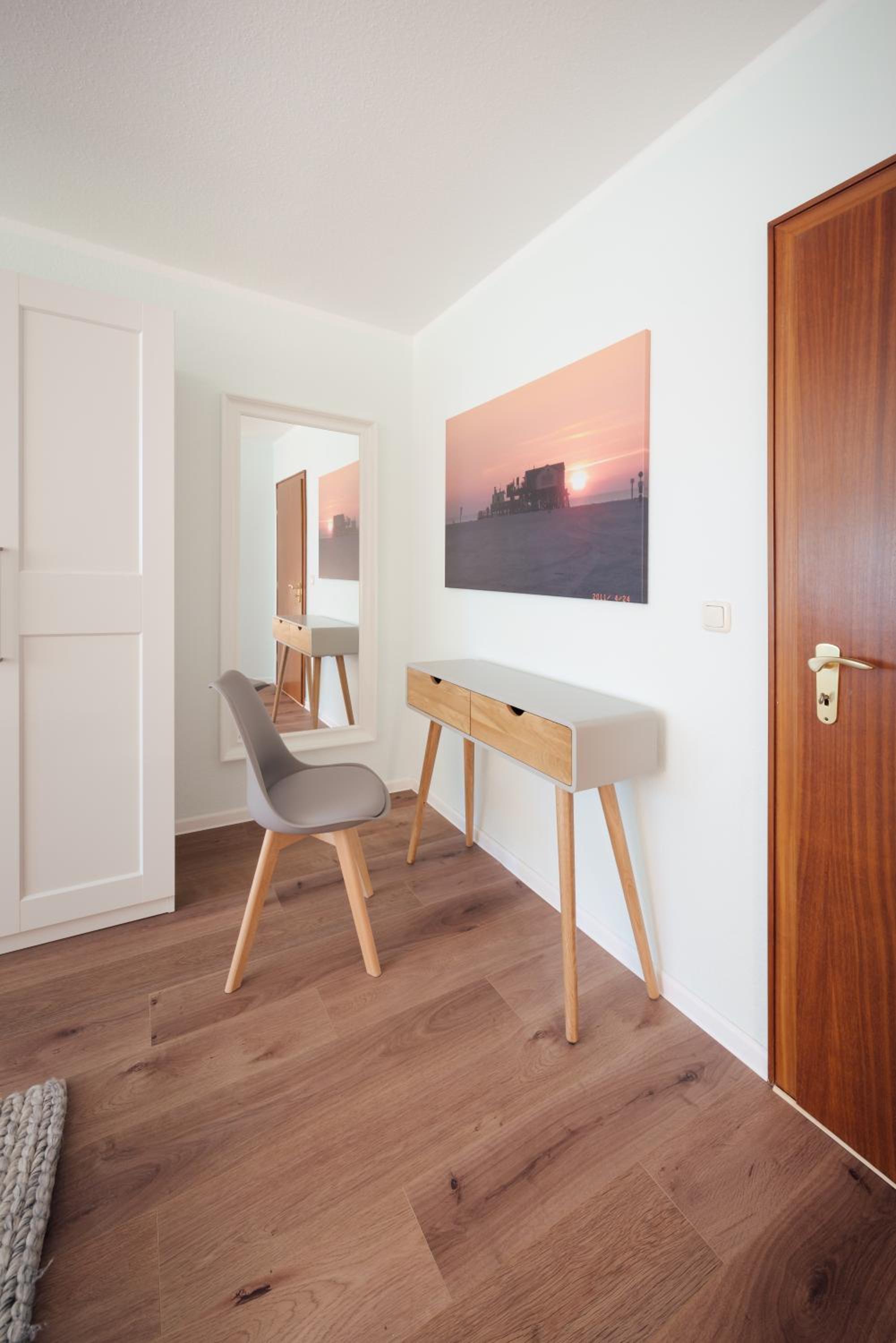Apartment with Balcony - Photo 25