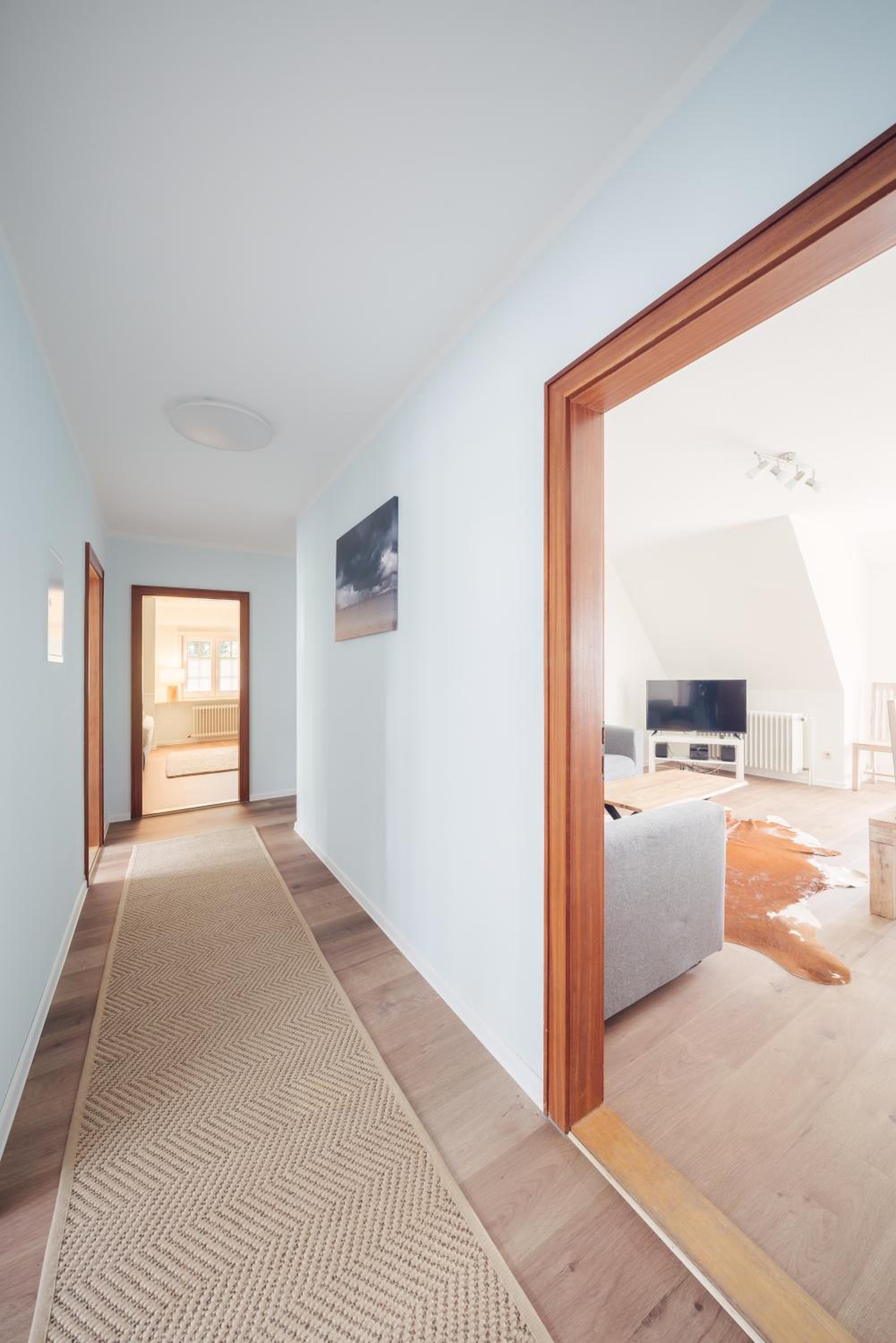 Apartment with Balcony - Photo 9