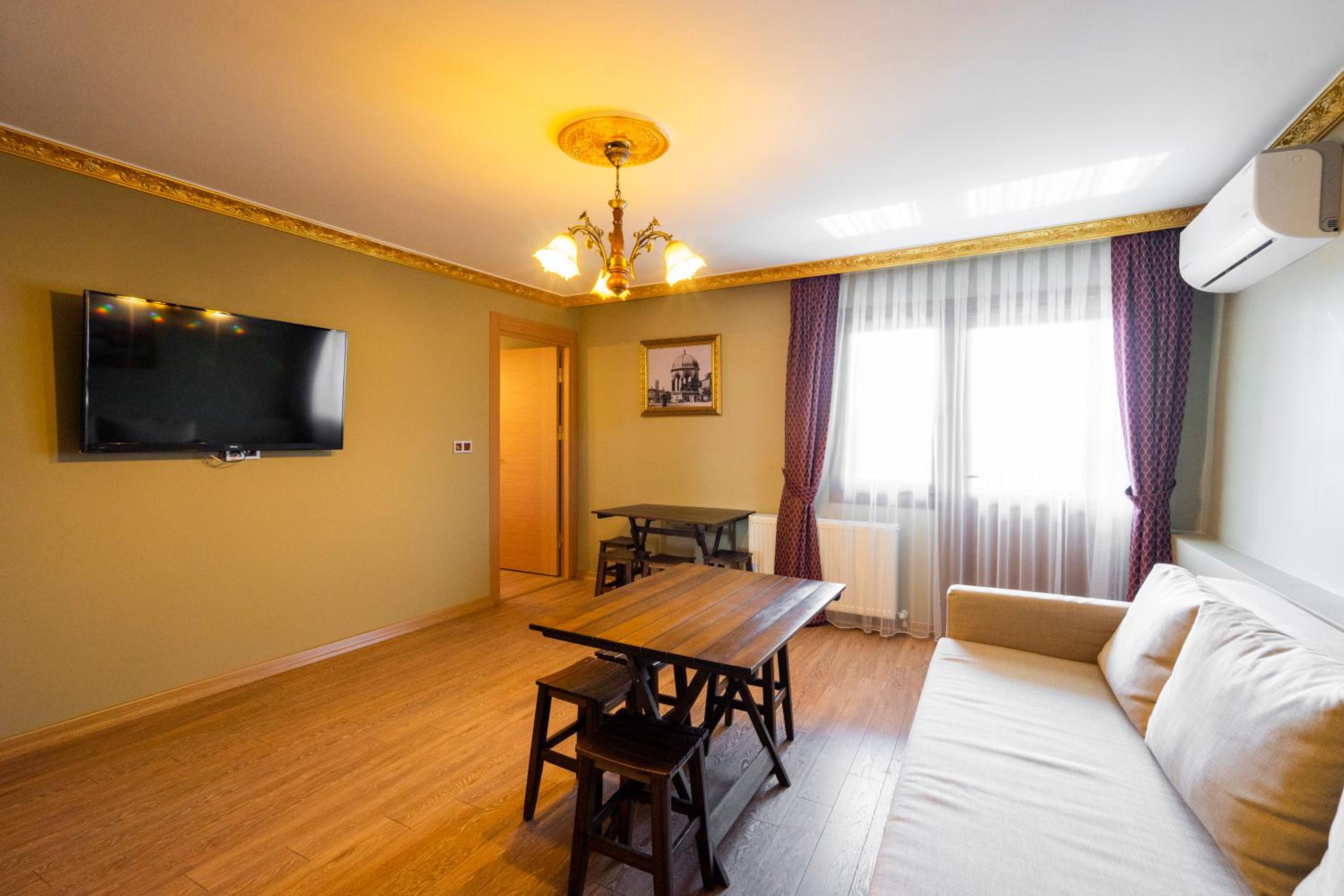 Apartment with Terrace photo 2