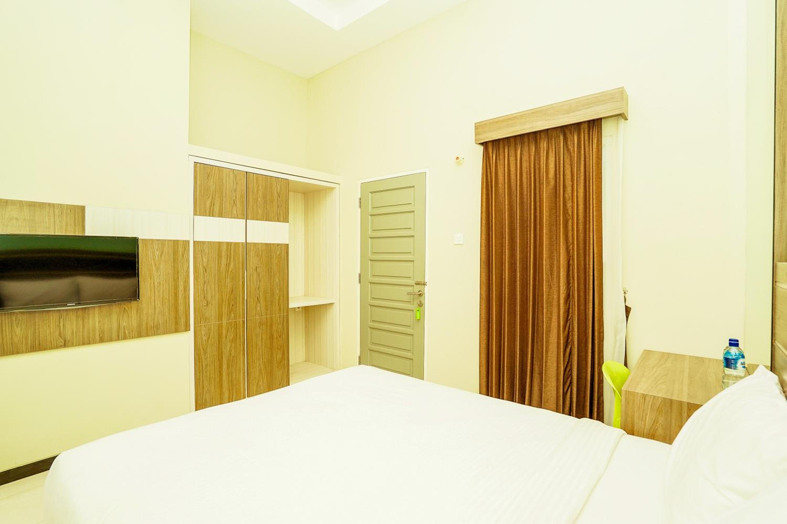 Deluxe Double Room - Photo 10