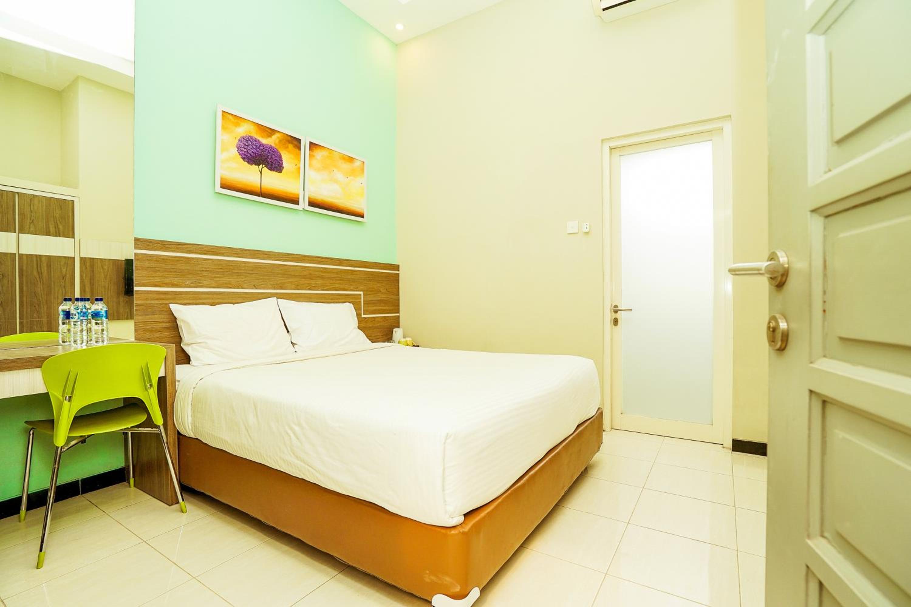 Deluxe Double Room - Photo 15