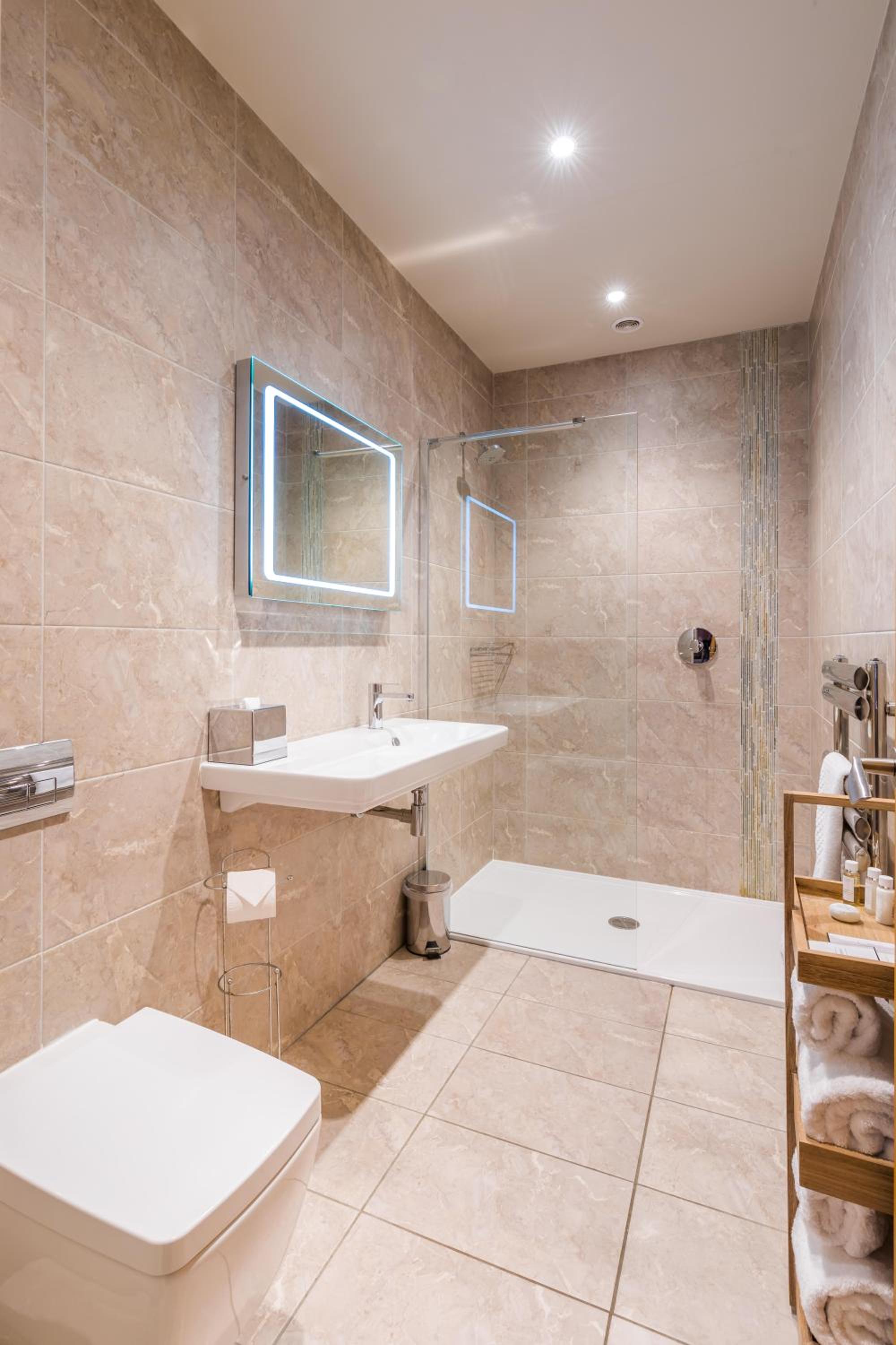 Deluxe Double or Twin Room with River View - Pet friendly photo 3