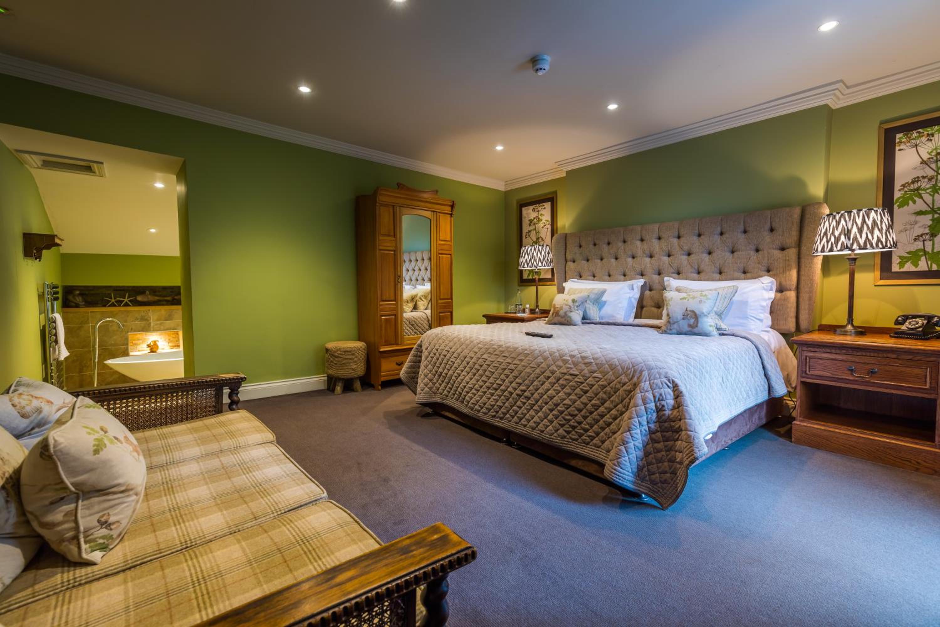 Deluxe Double or Twin Room - Not Pet Friendly photo 3