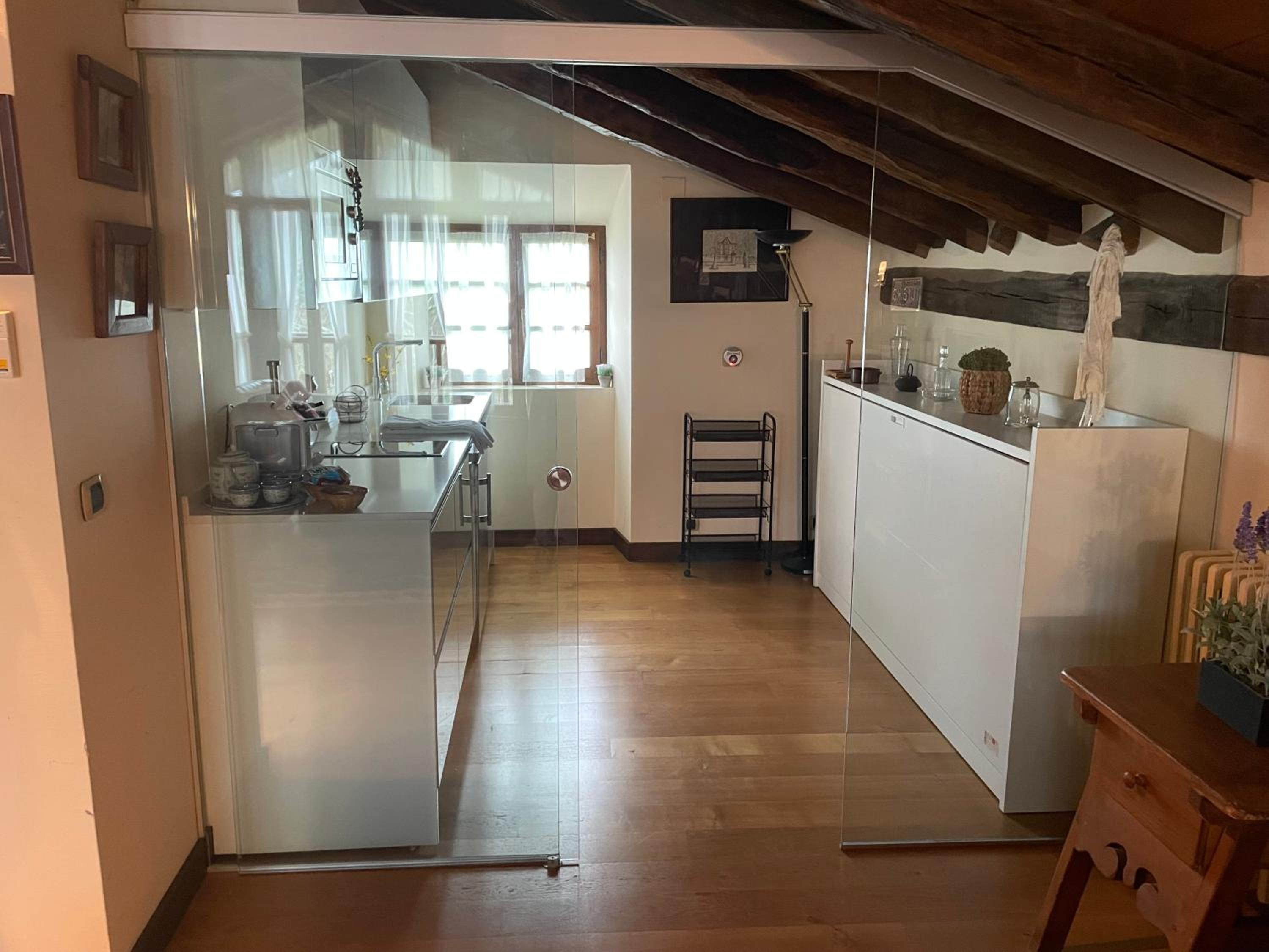 Deluxe One-Bedroom Apartment