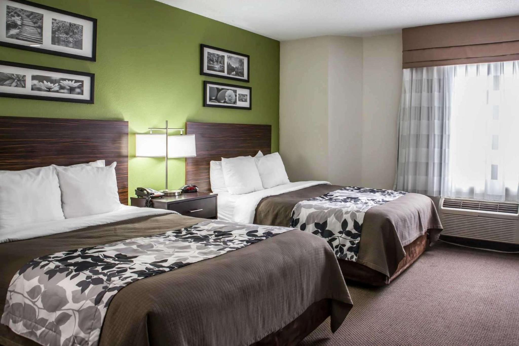 Double Room with Two Double Beds - Non-Smoking - Photo 2