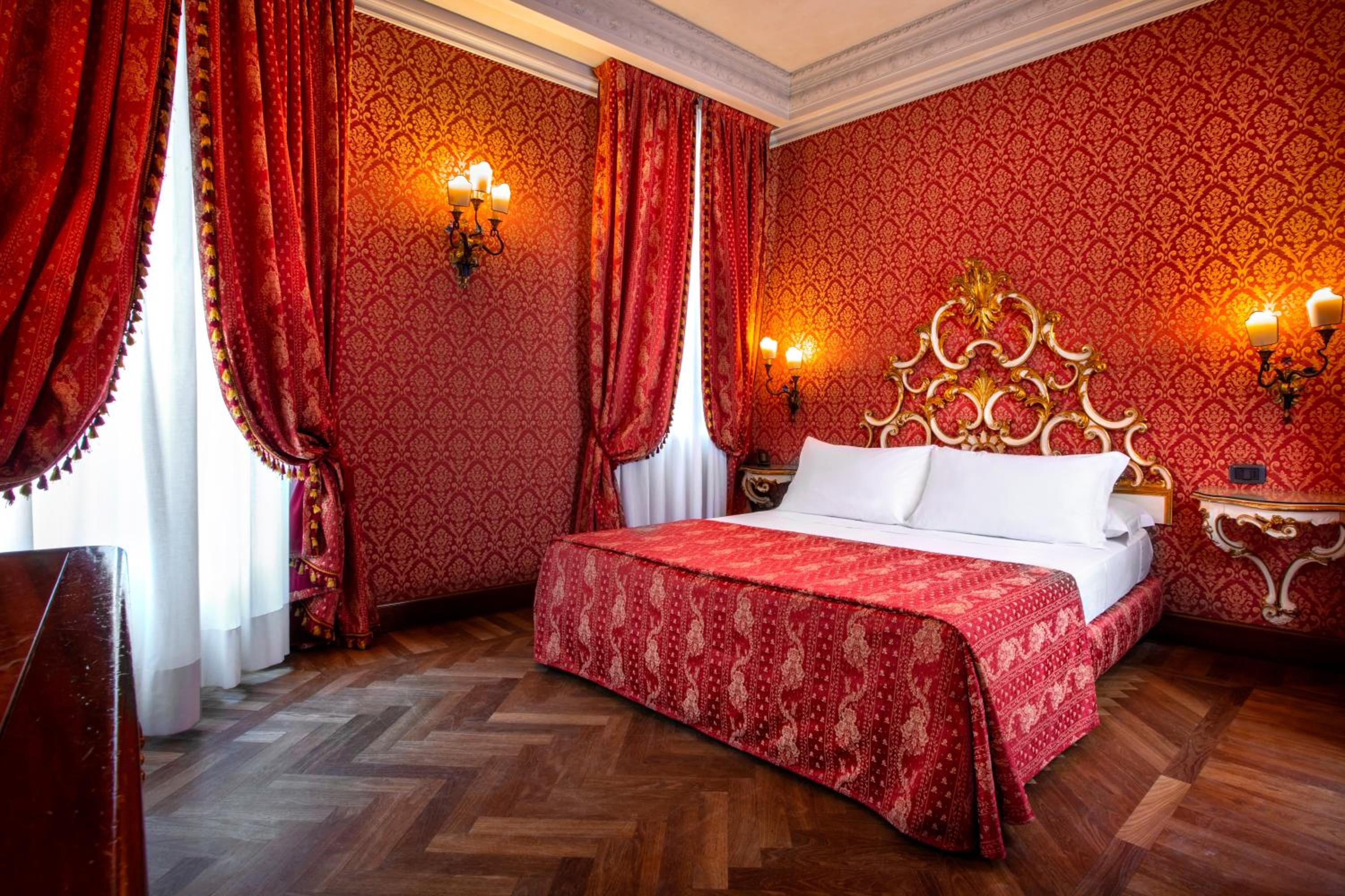 Superior Double or Twin Room with Balcony photo 1