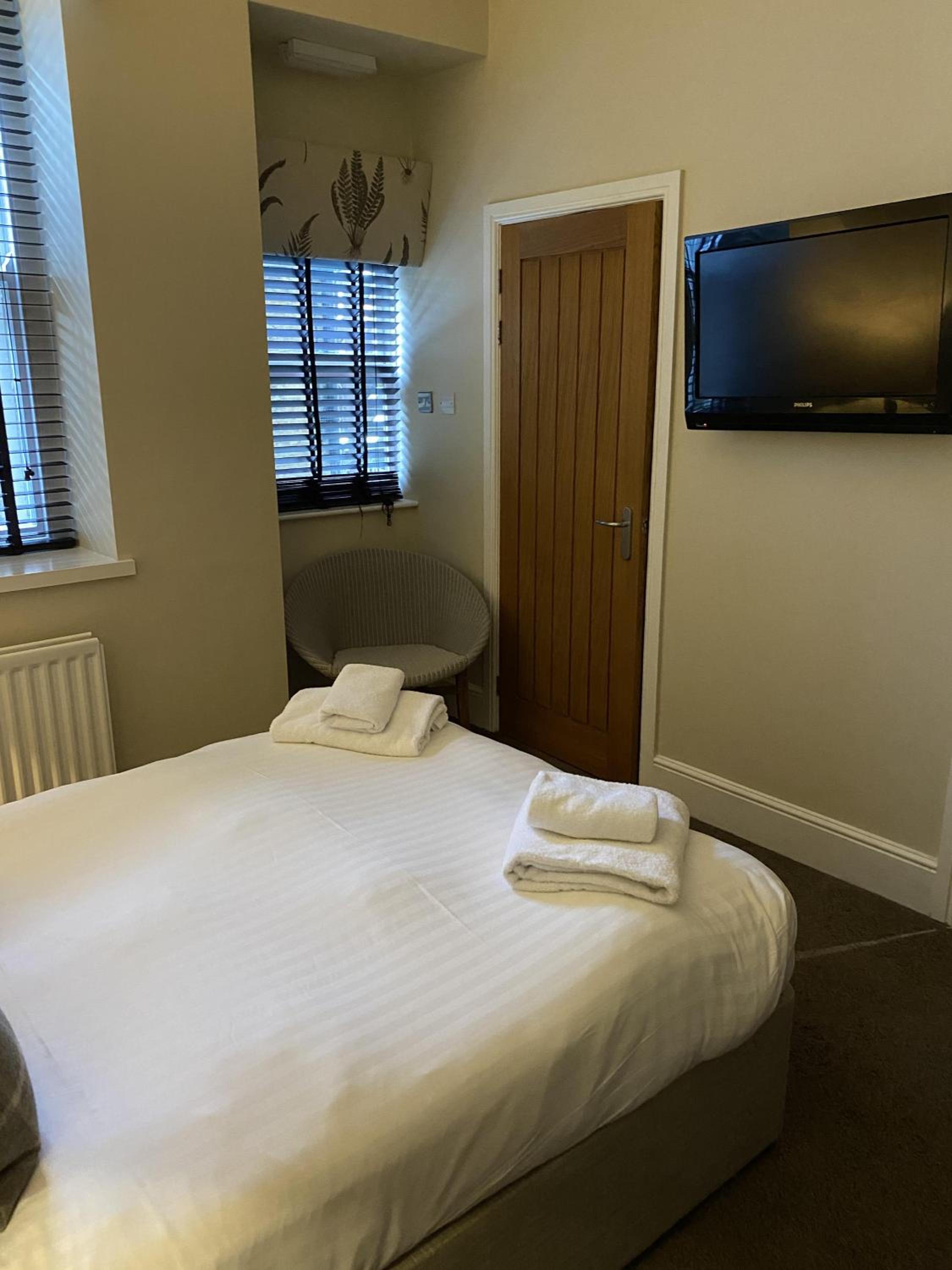 Double Room with Private Bathroom