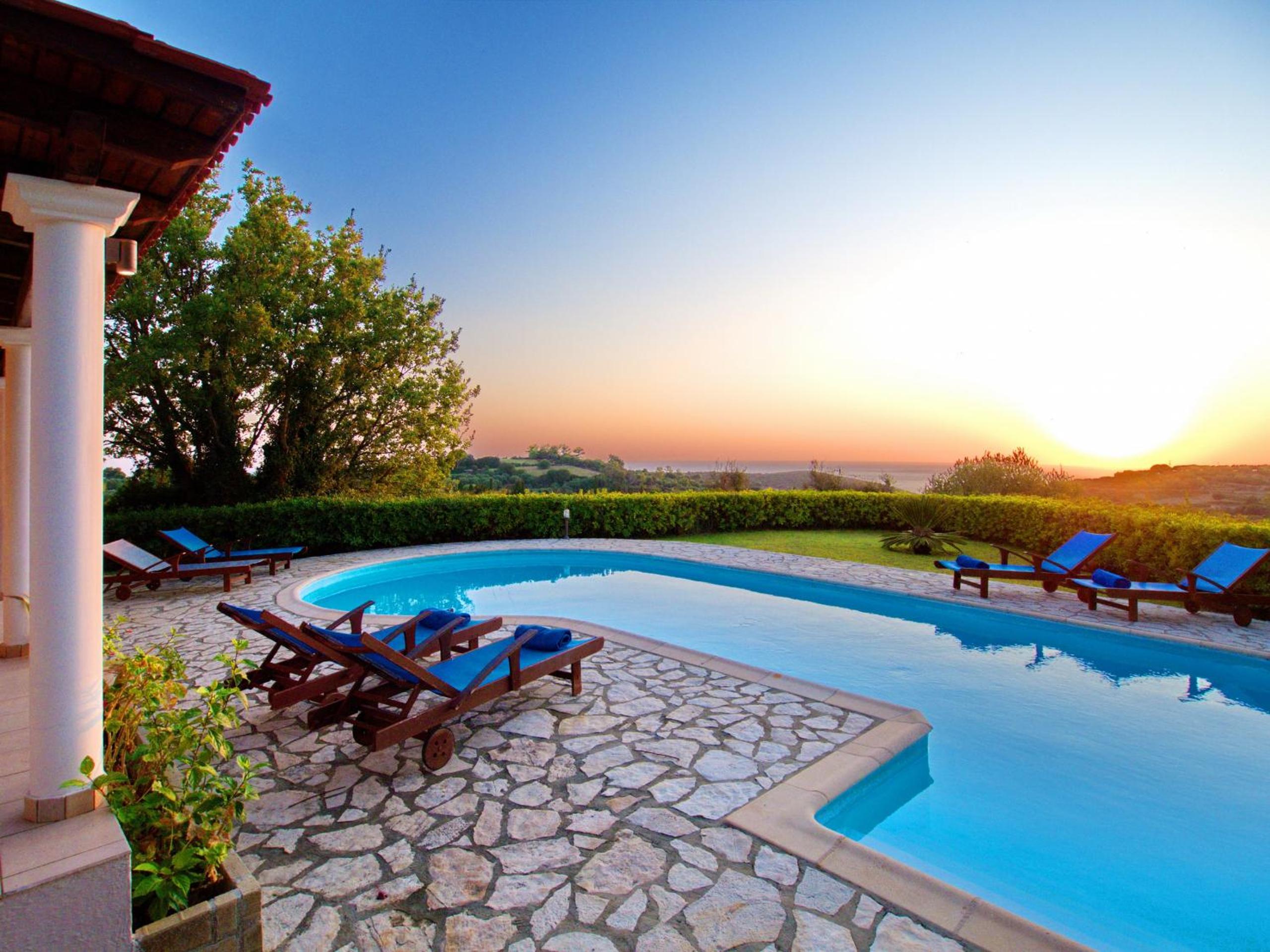 Villa with Private Pool photo 3