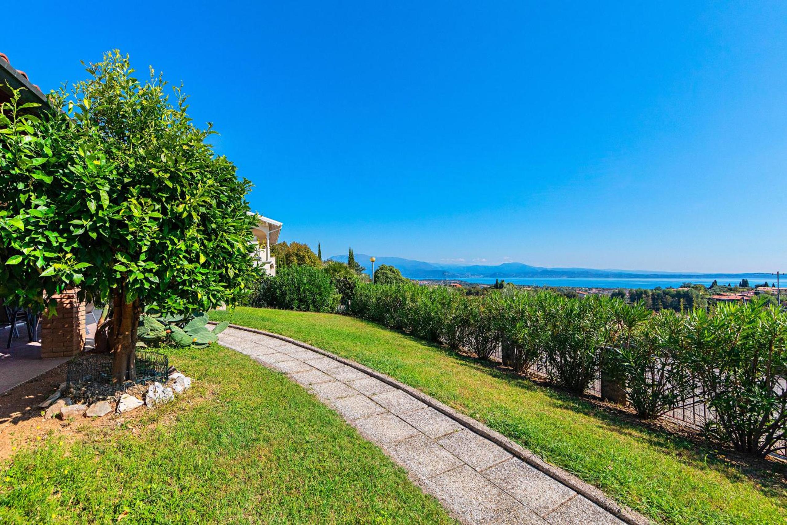 Villa with Private Pool photo 3
