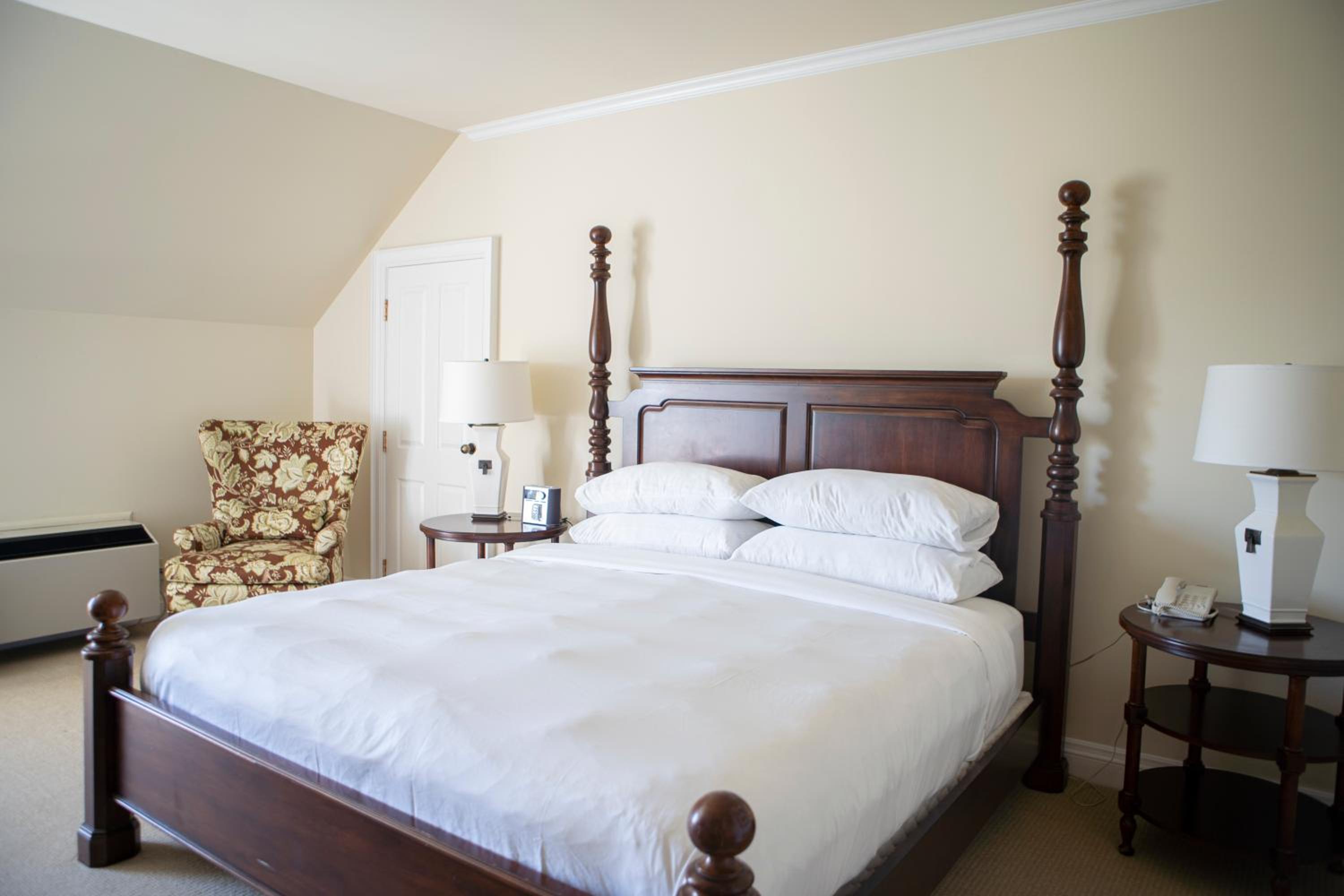 King Room with Lake View photo 1