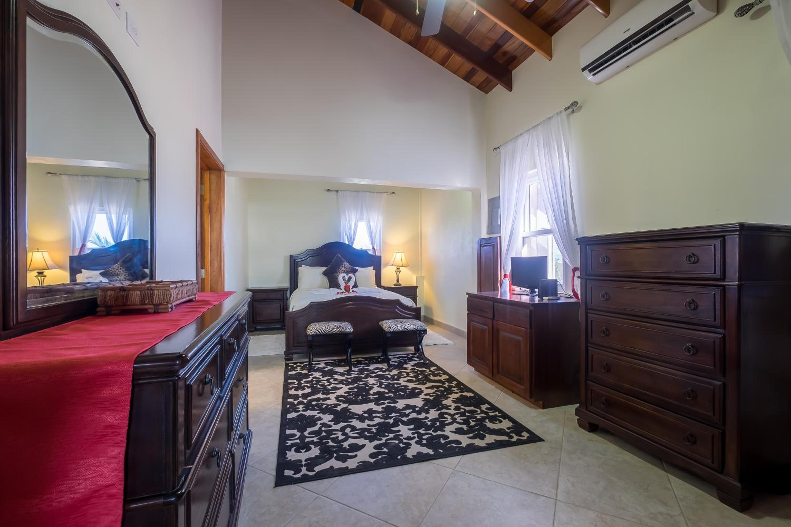 Three-Bedroom House photo 1