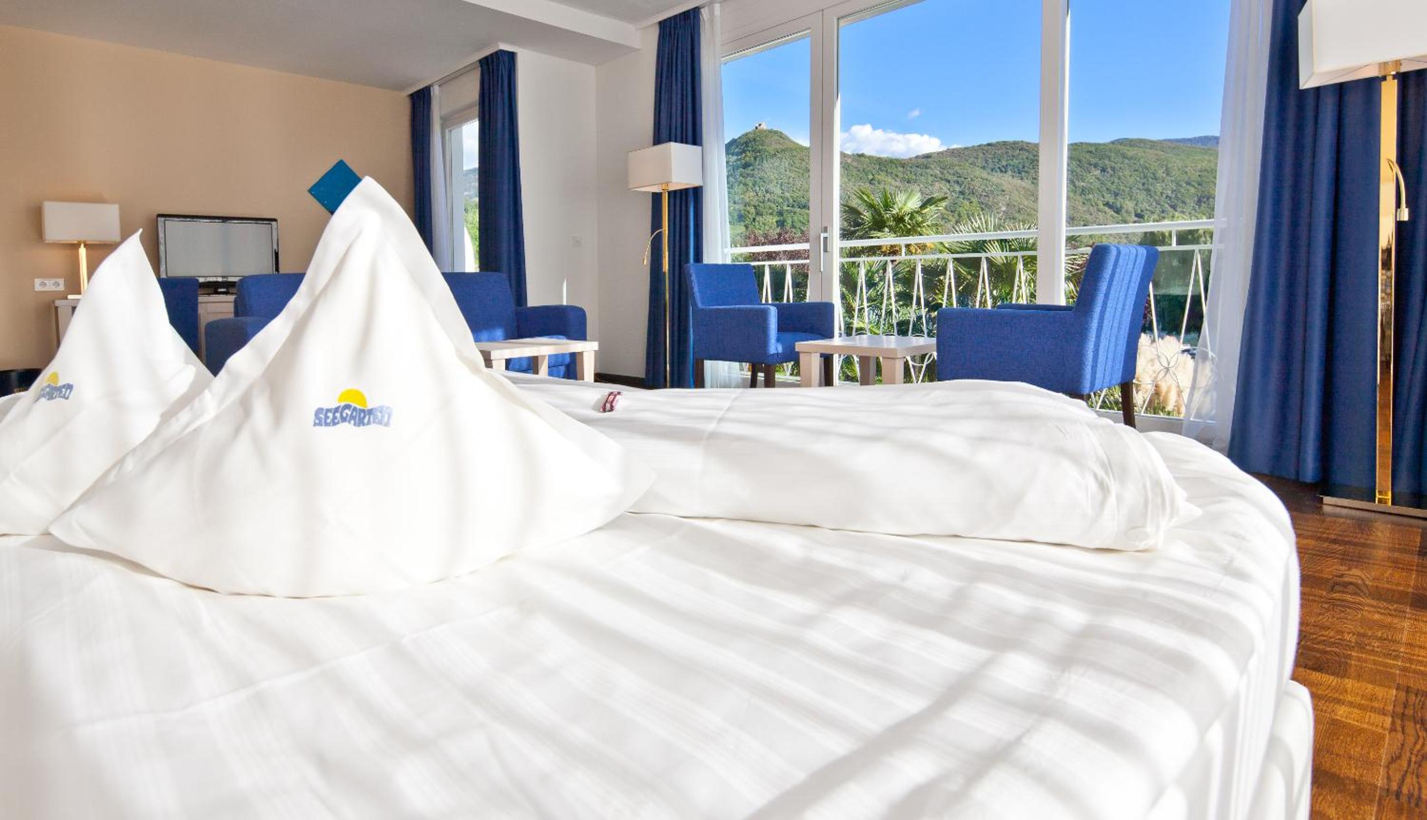 Double Room with Lake View photo 1