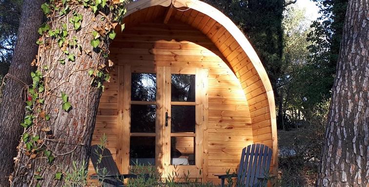 Pod with access to Shared Bathroom photo 2