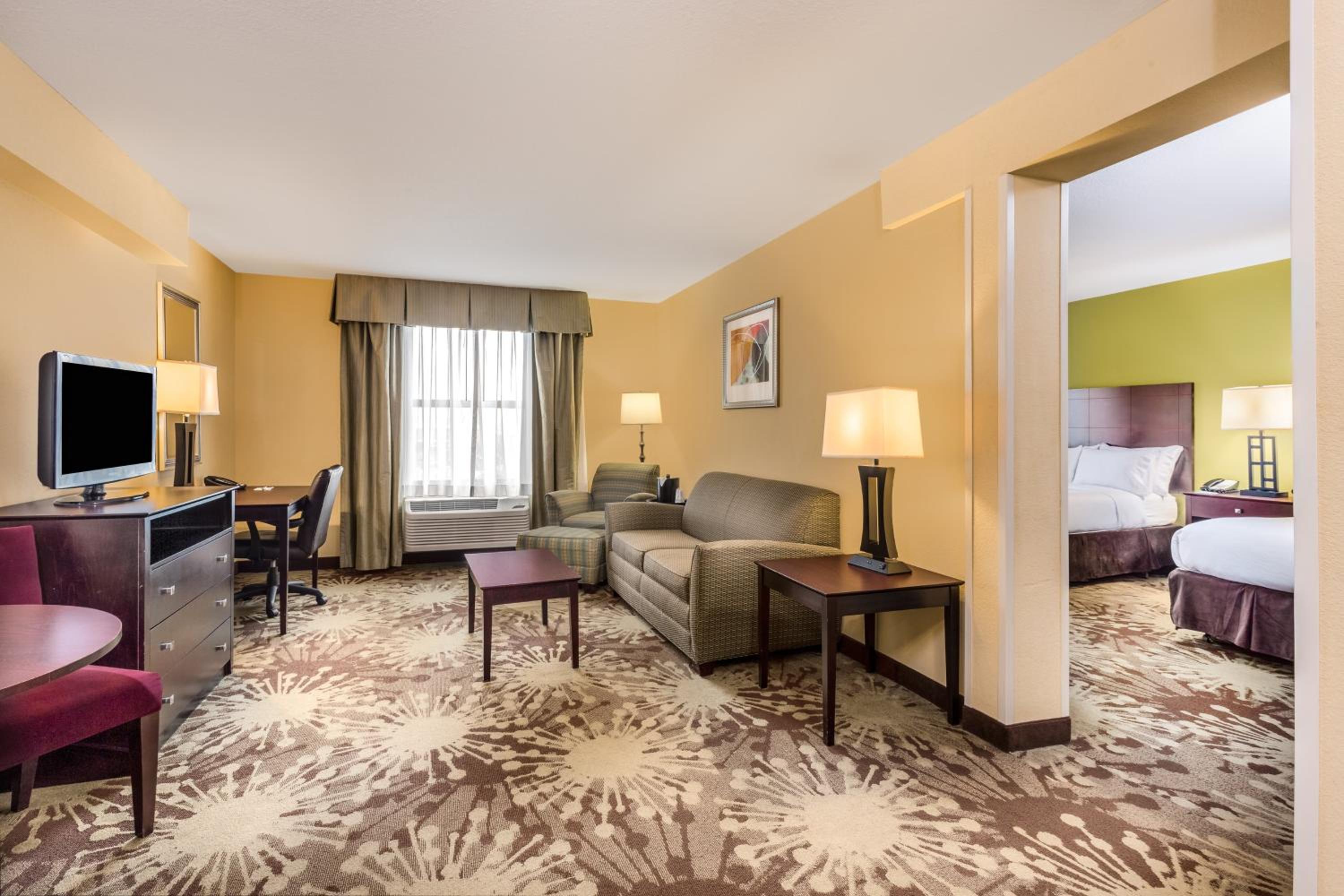 One-Bedroom Suite with Two Double Beds - Non-Smoking - Photo 3