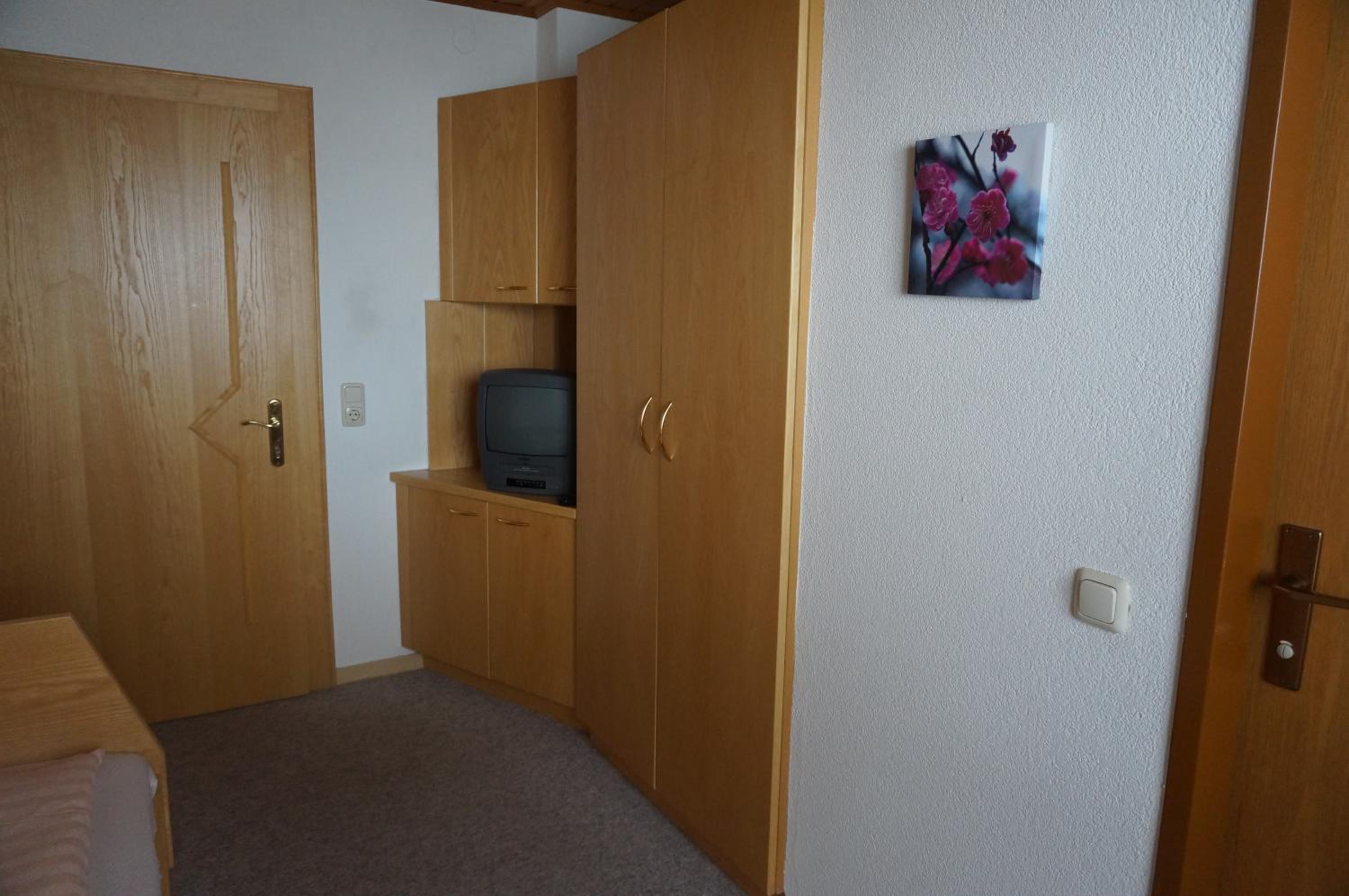 Single Room photo 1