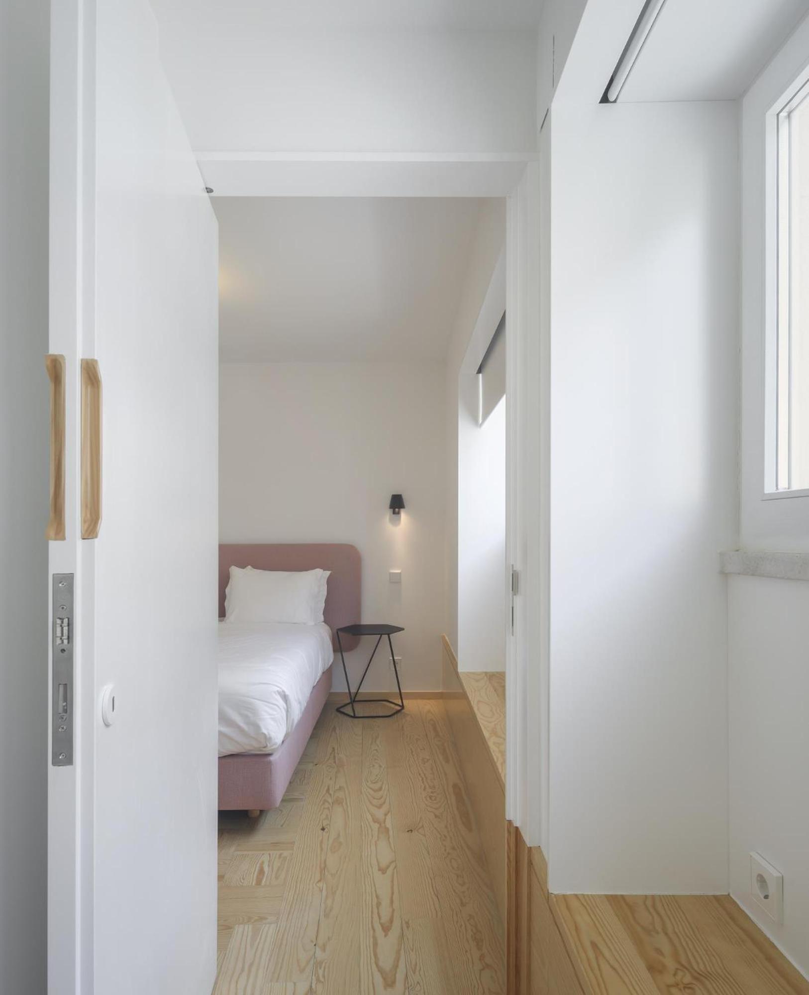 One-Bedroom Apartment - Photo 6