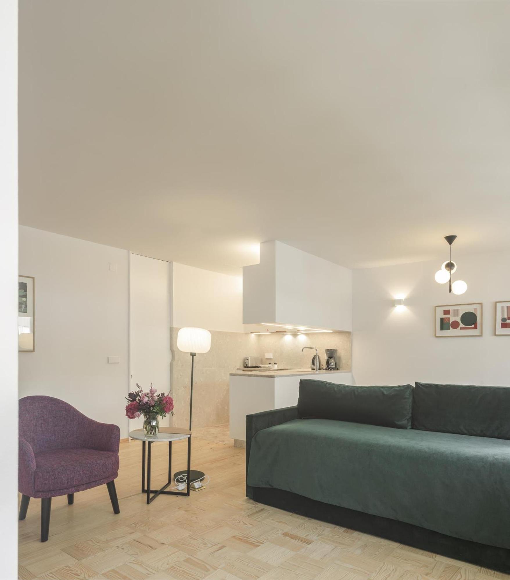 One-Bedroom Apartment - Photo 9