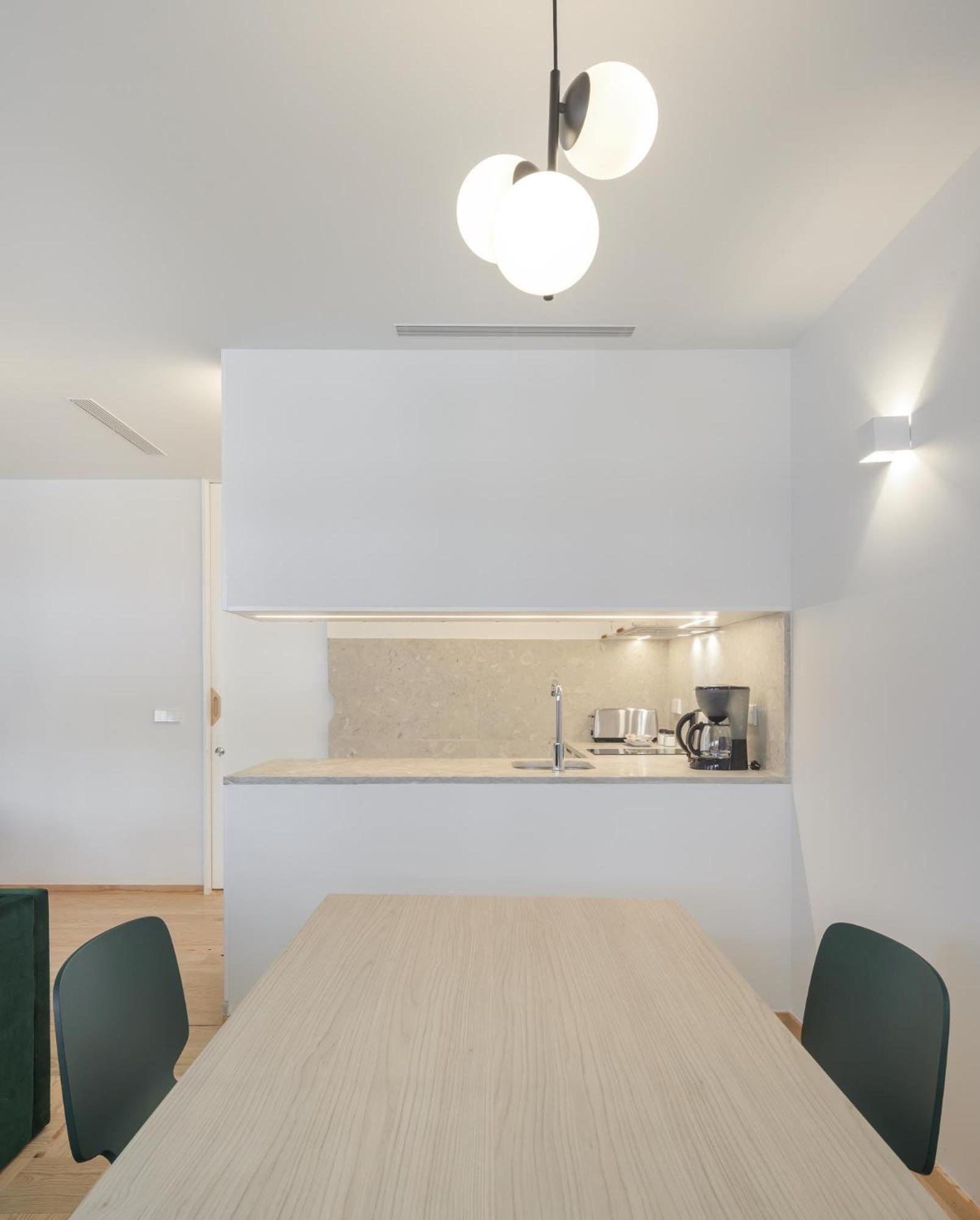 One-Bedroom Apartment - Photo 11