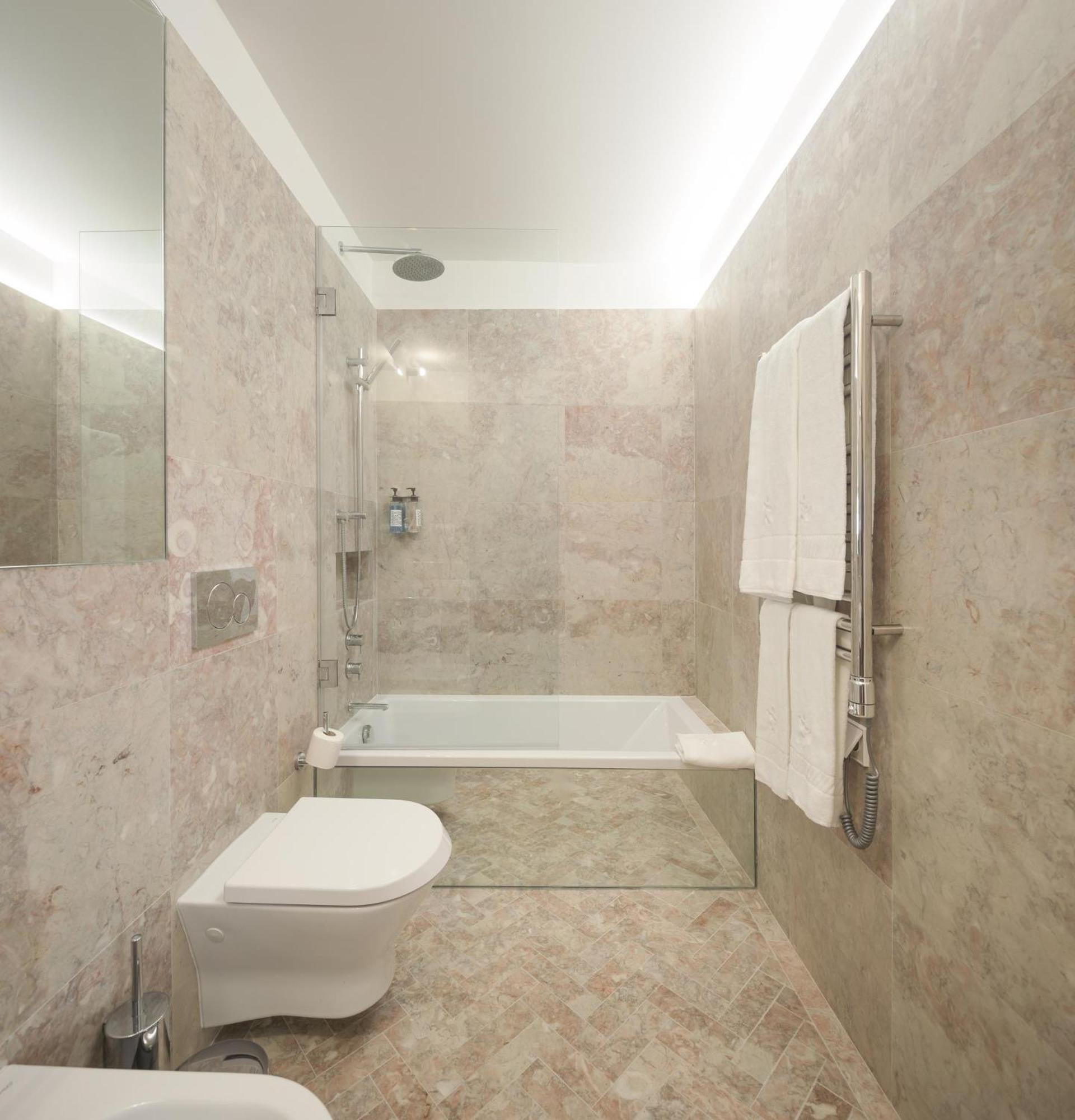 One-Bedroom Apartment - Photo 12