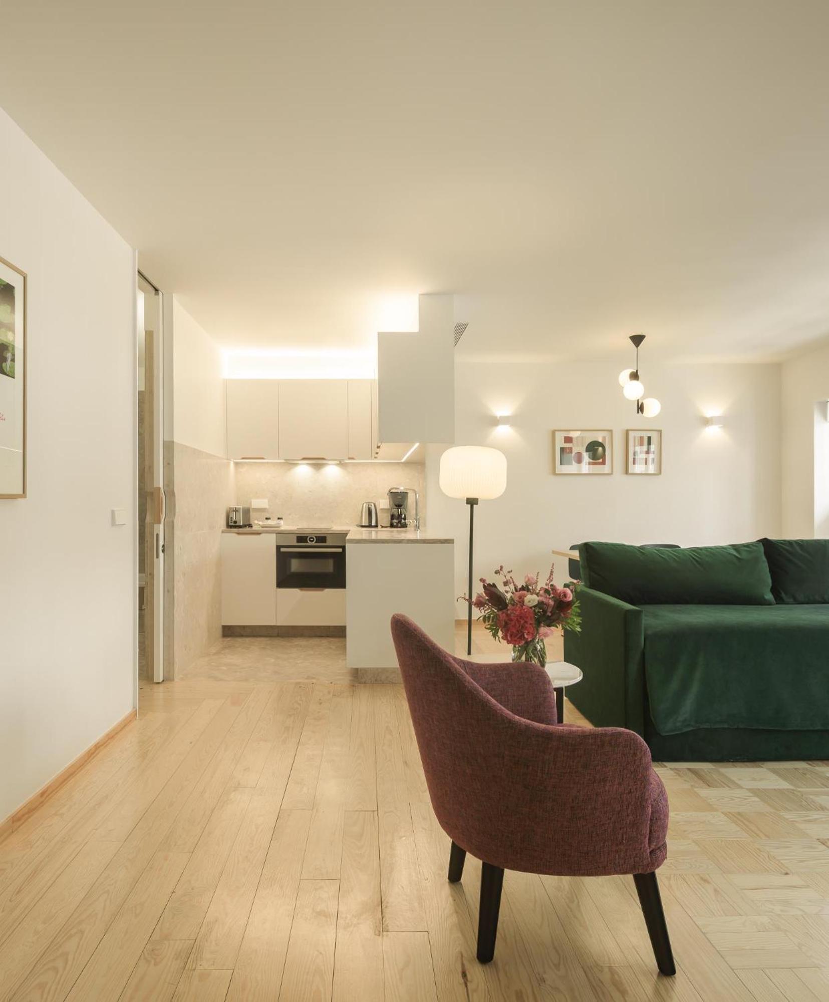One-Bedroom Apartment - Photo 1