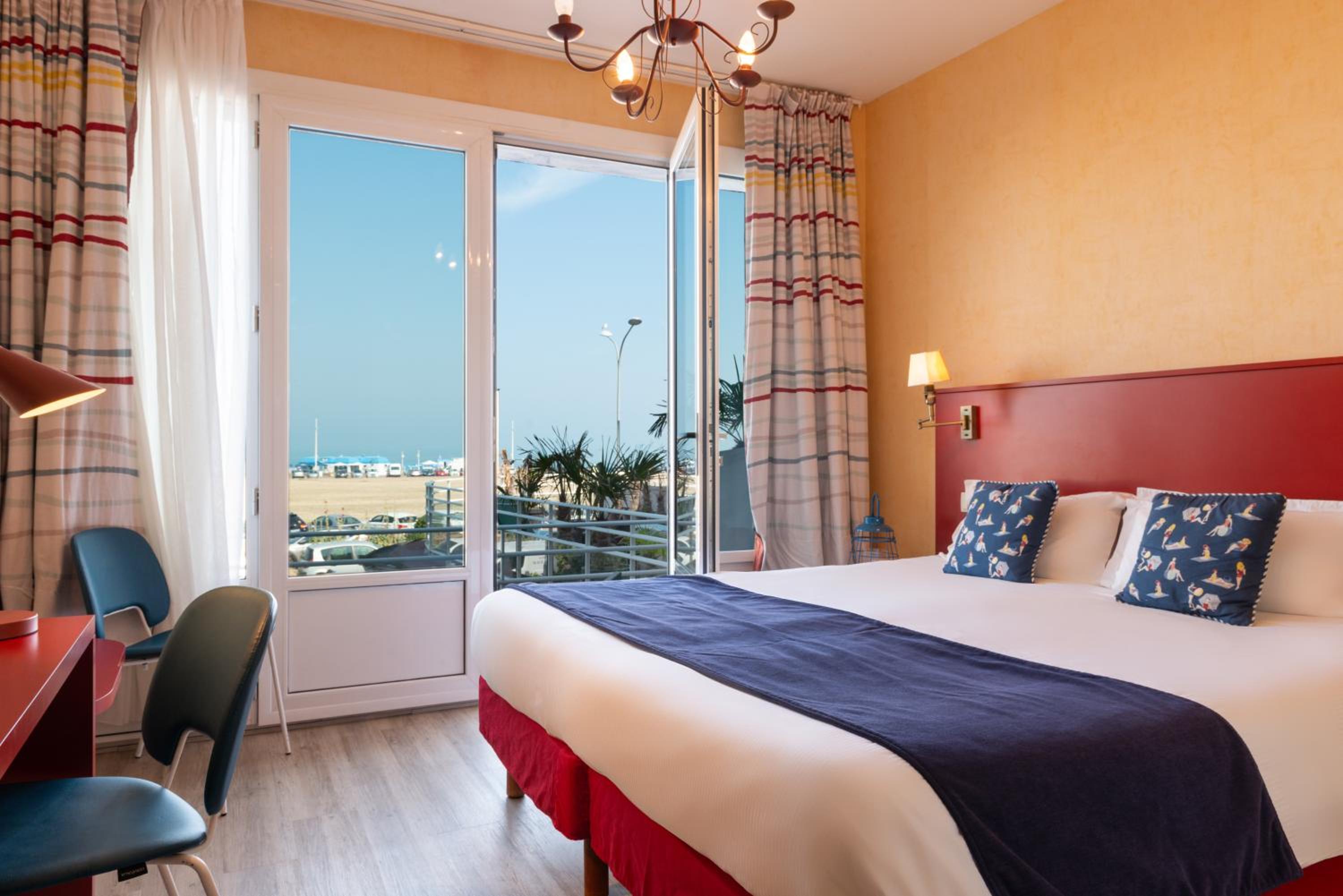  Room with sea view and terrace photo 2