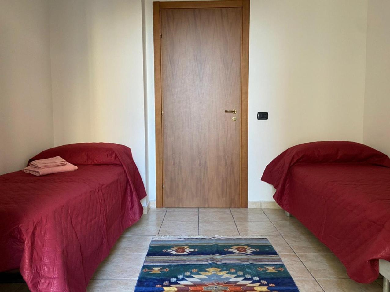 Twin Room With Private External Bathroom