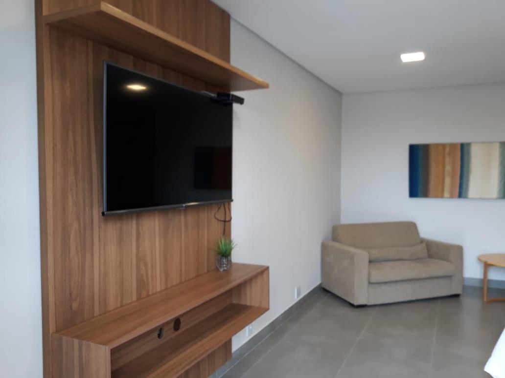 Deluxe Double or Twin Room with Pool Access photo 1