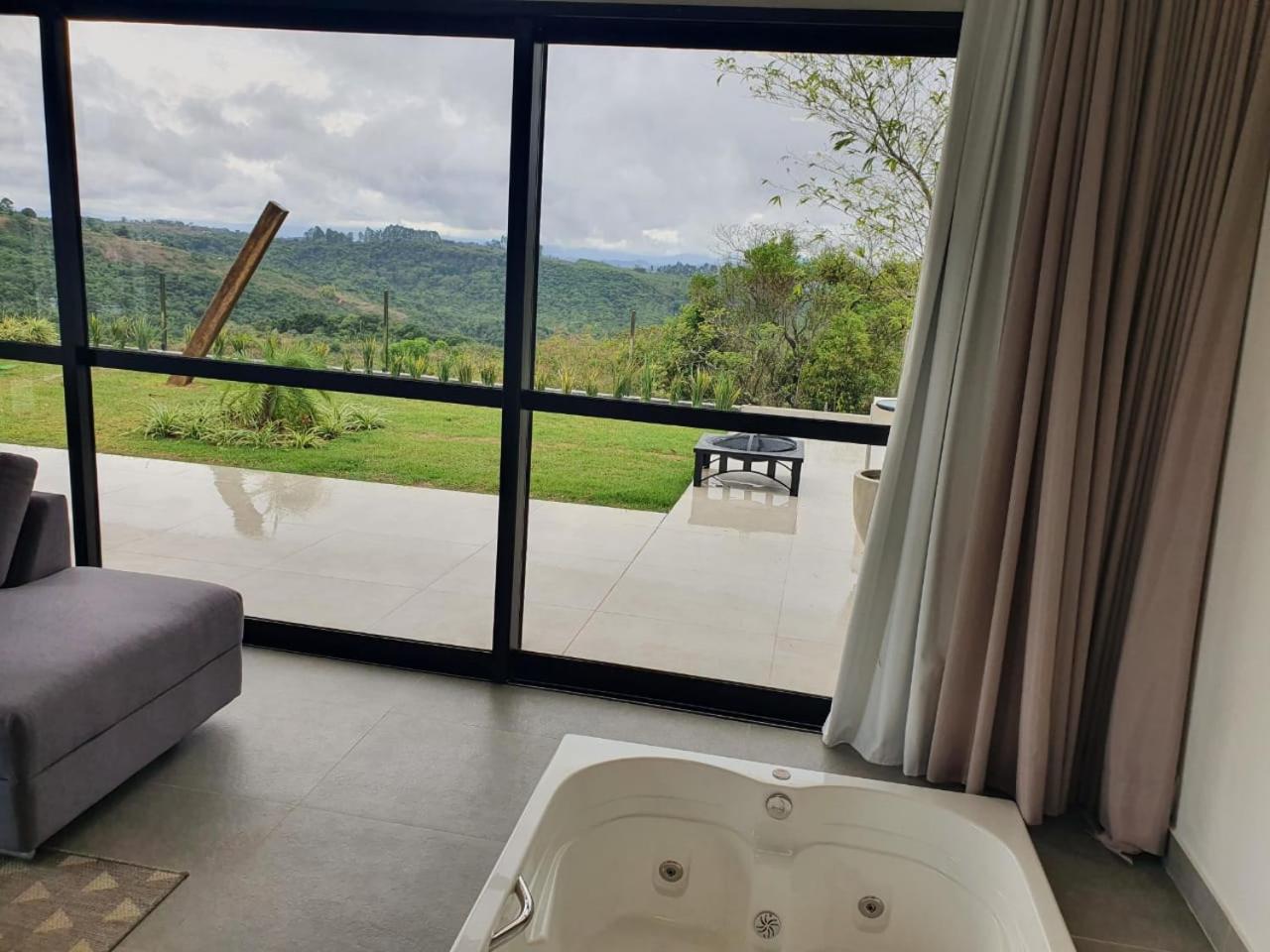 King Room with Spa Bath photo 2