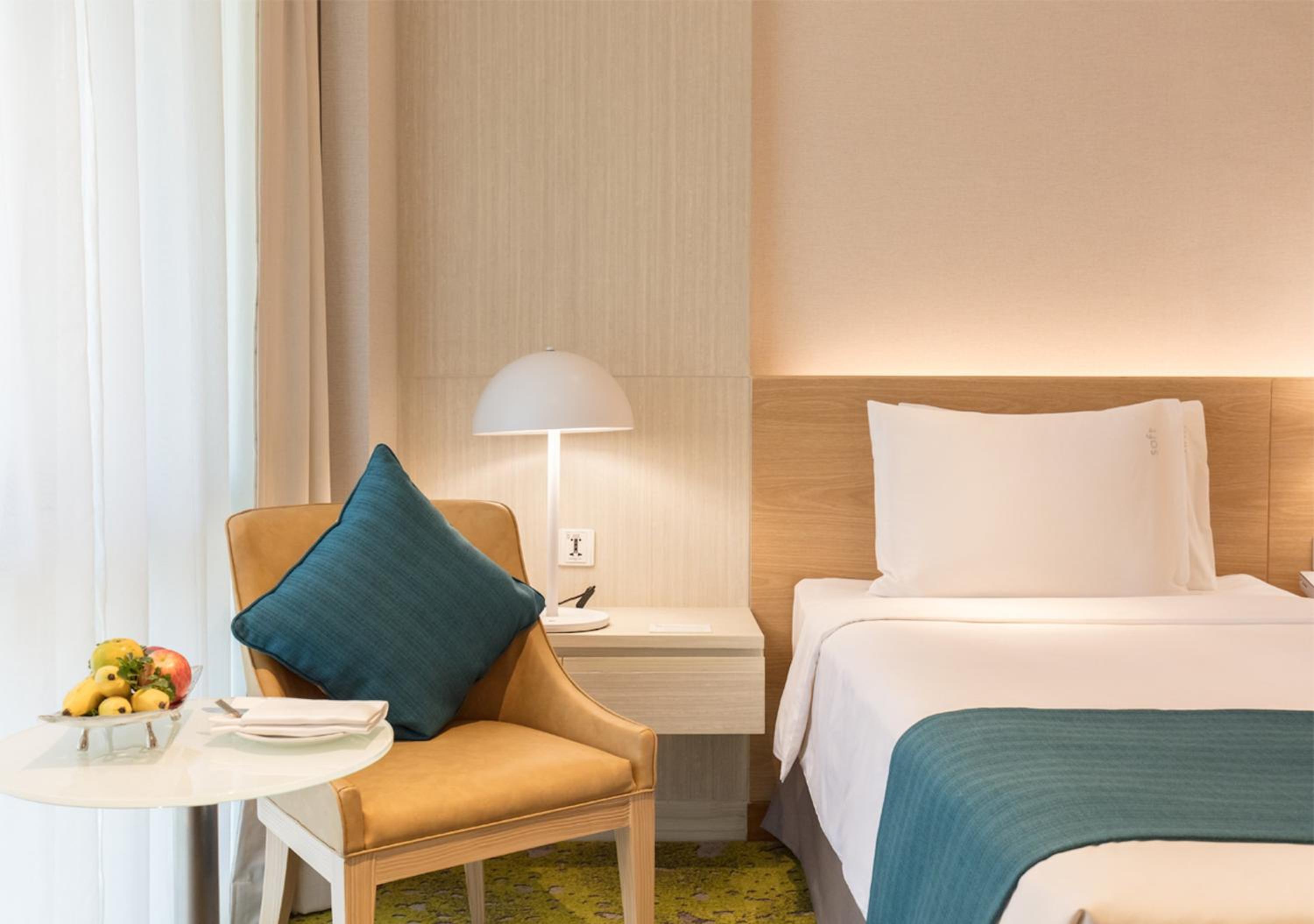 Premium Twin Room with Lounge Access photo 3