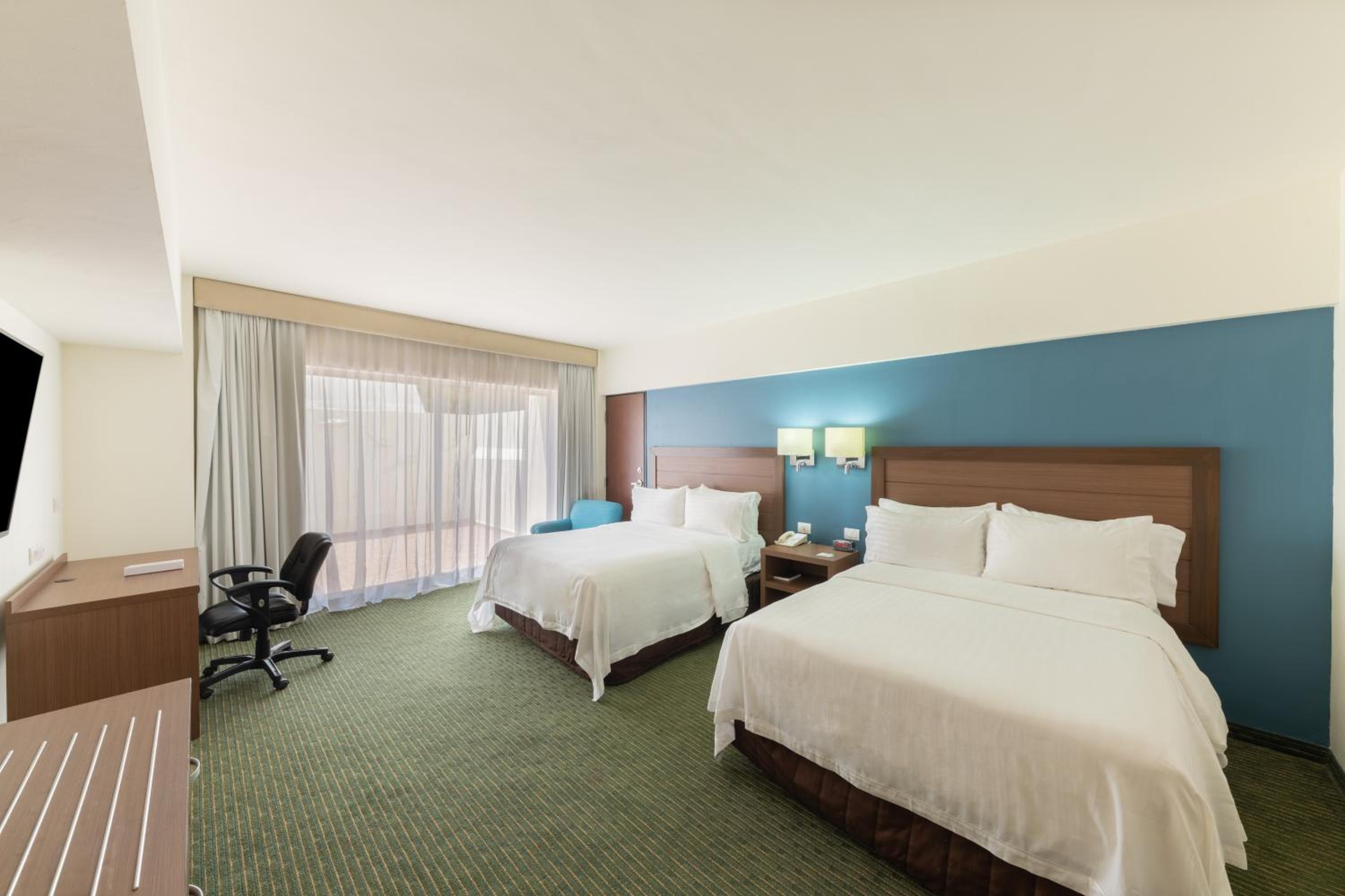 Double Room with Two Double Beds - Disability Access - Photo 1
