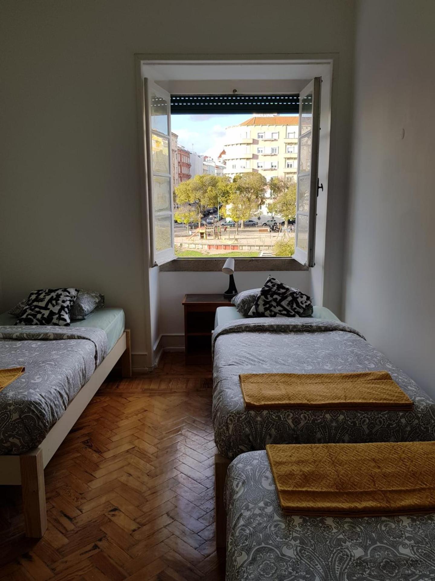 Triple Room with Garden View - Photo 22