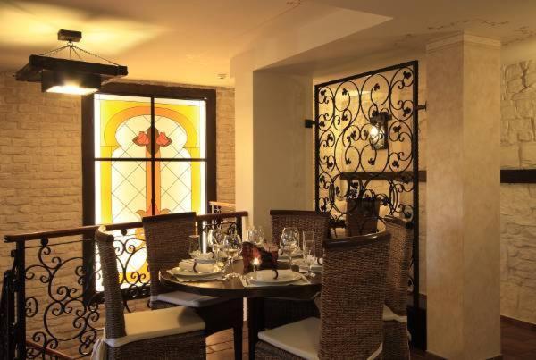 Twin Room - Photo 6