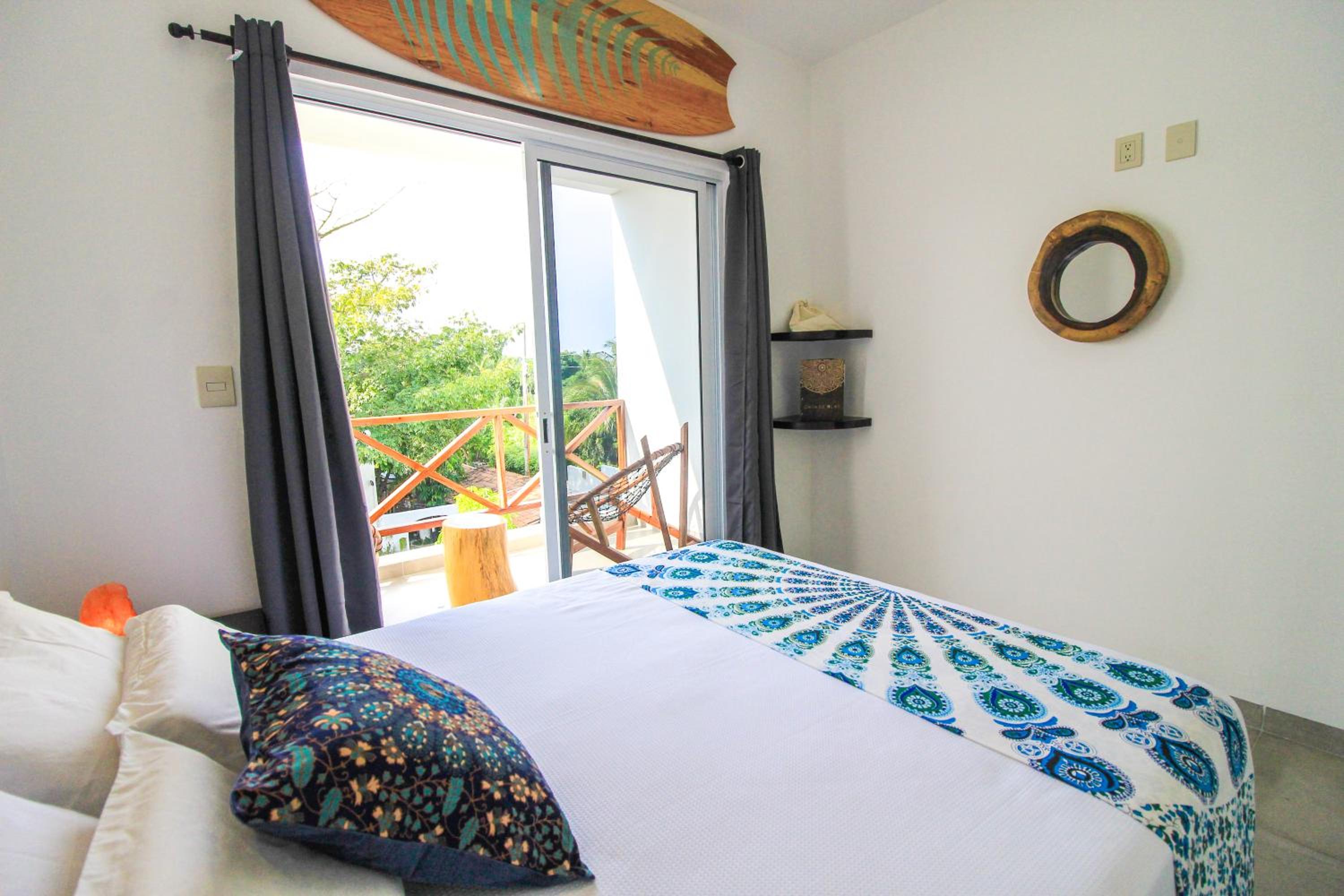 Double Room with Balcony - Photo 5