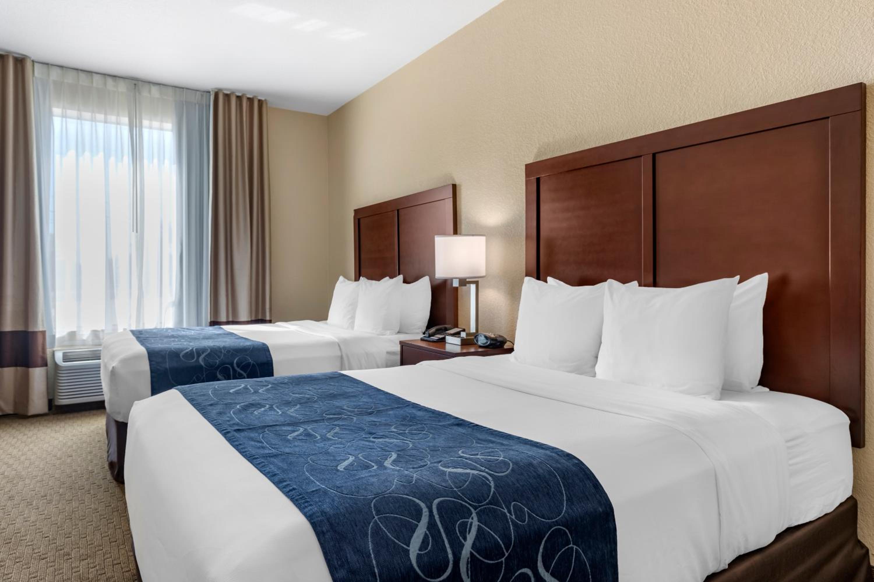 Suite with Two Queen Beds - Accessible/Non-Smoking - Photo 3