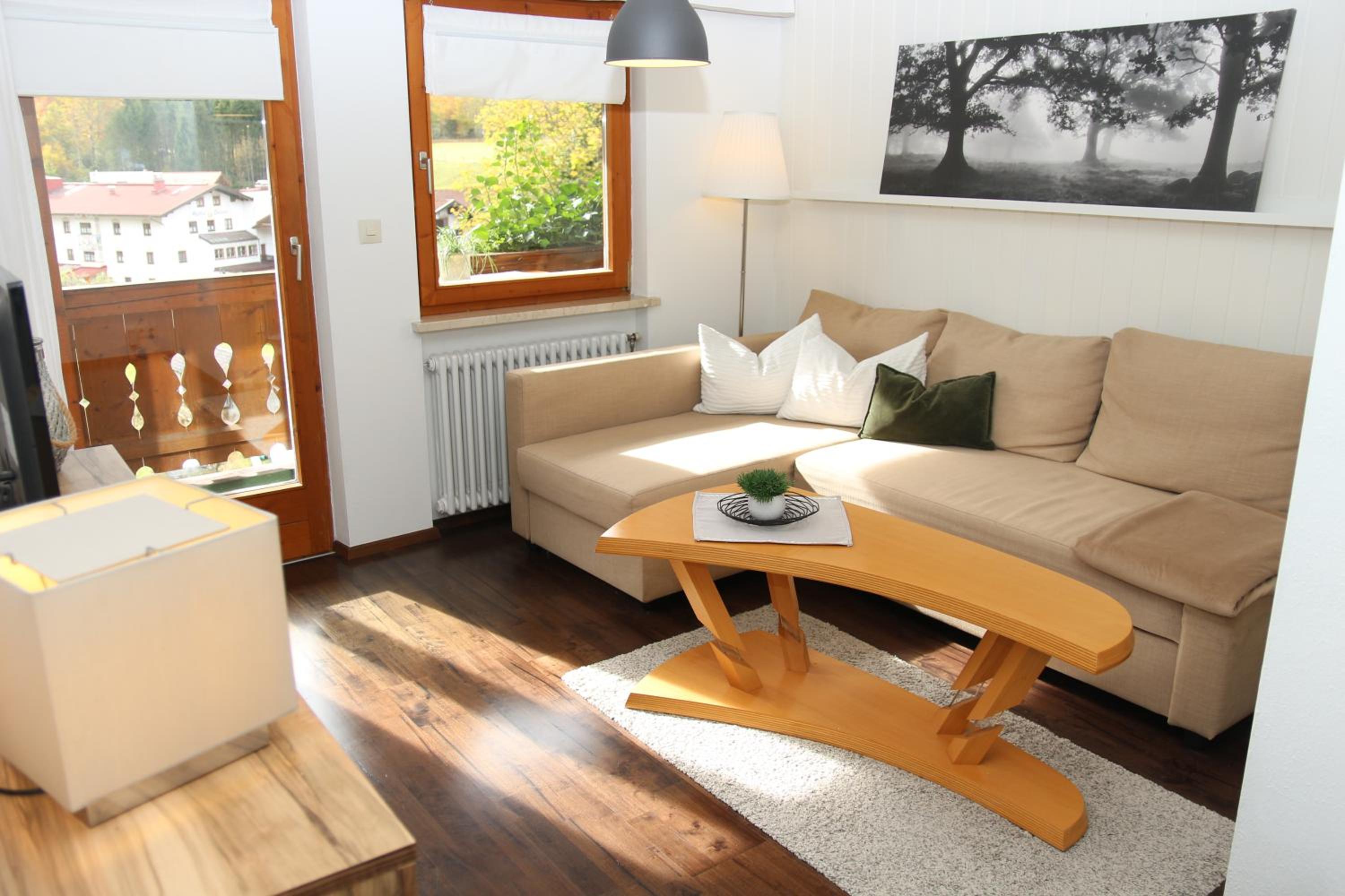 One-Bedroom Apartment photo 1