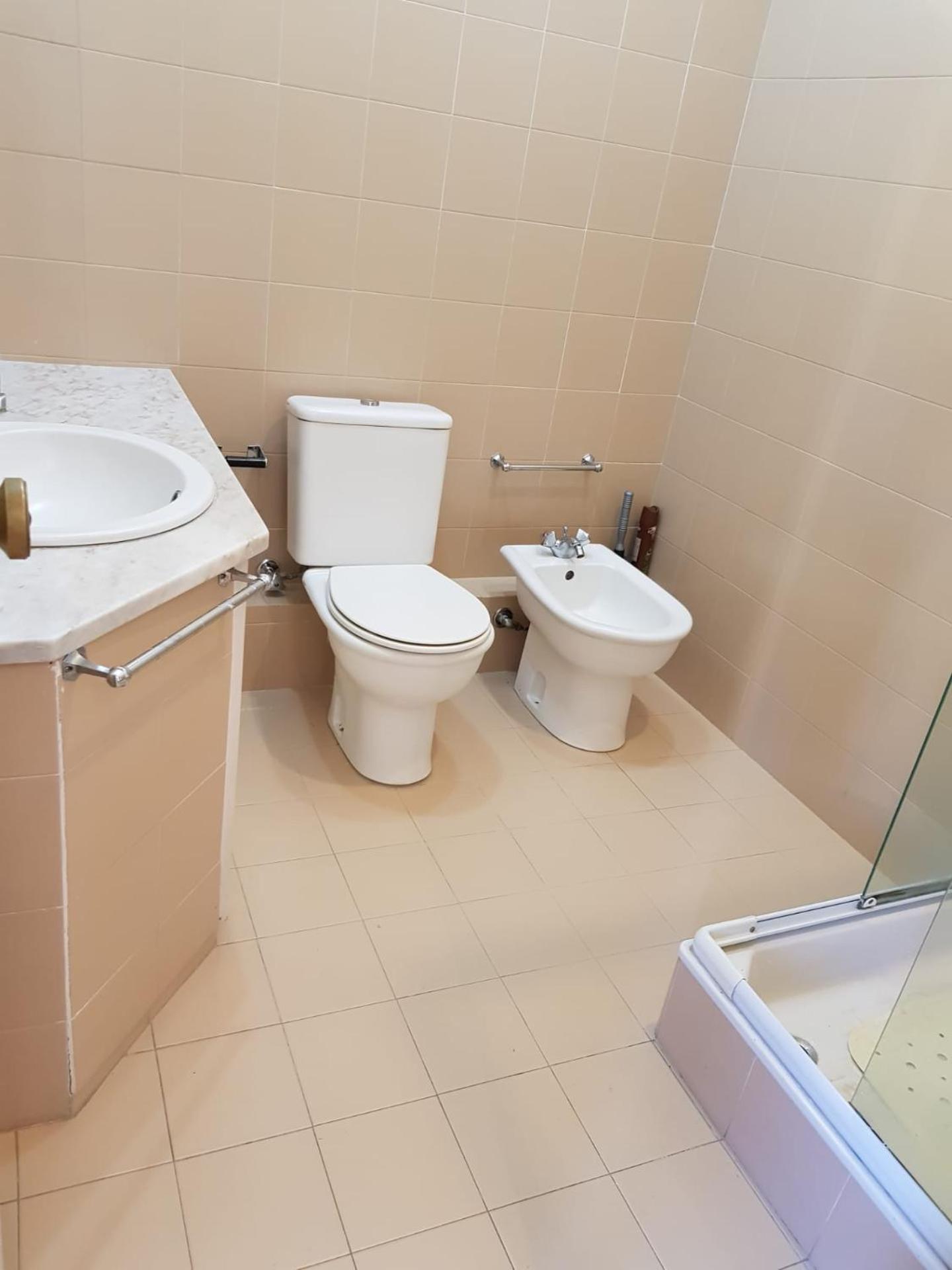 Twin Room with Private Bathroom - Photo 7