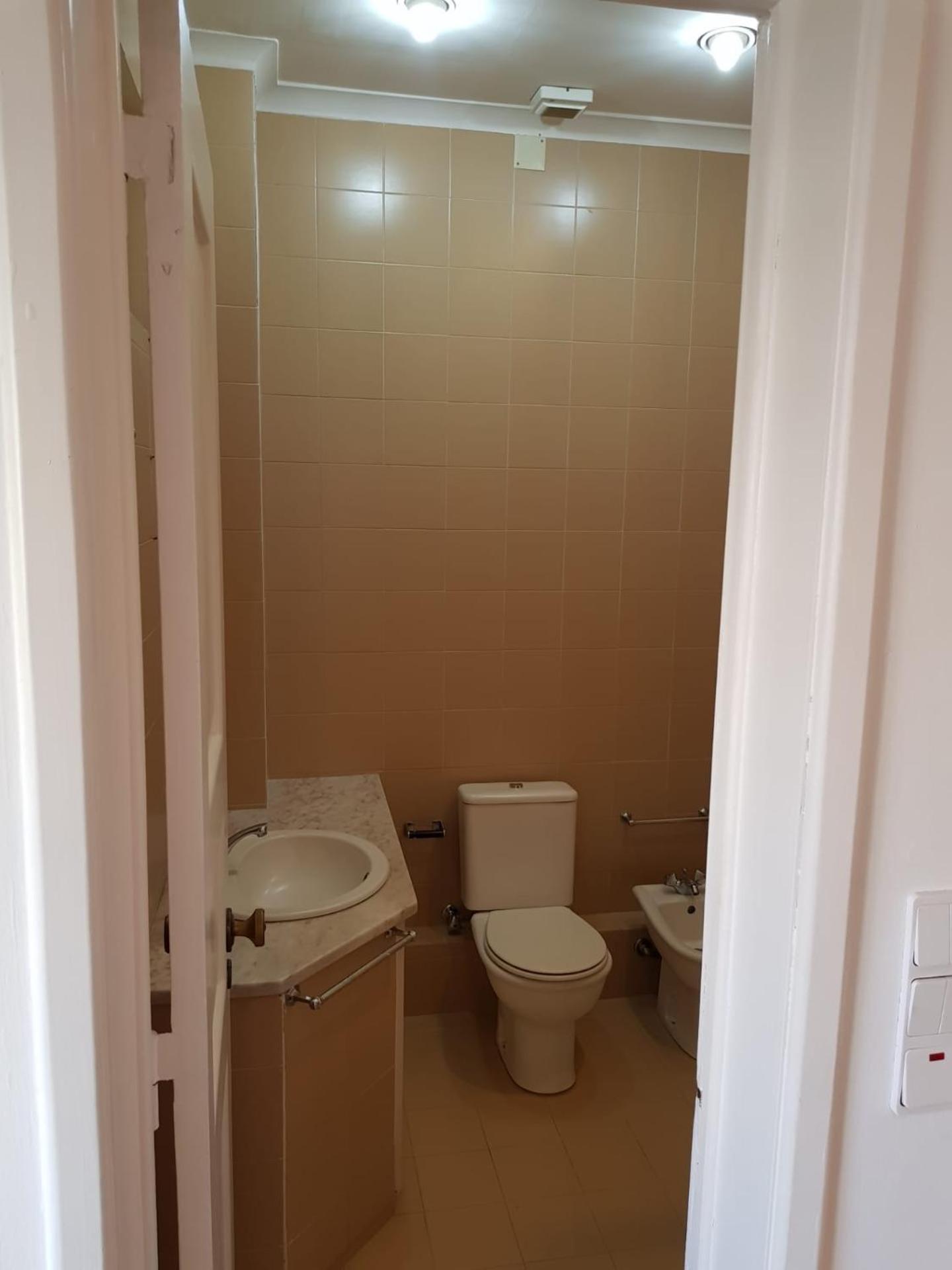 Twin Room with Private Bathroom - Photo 6
