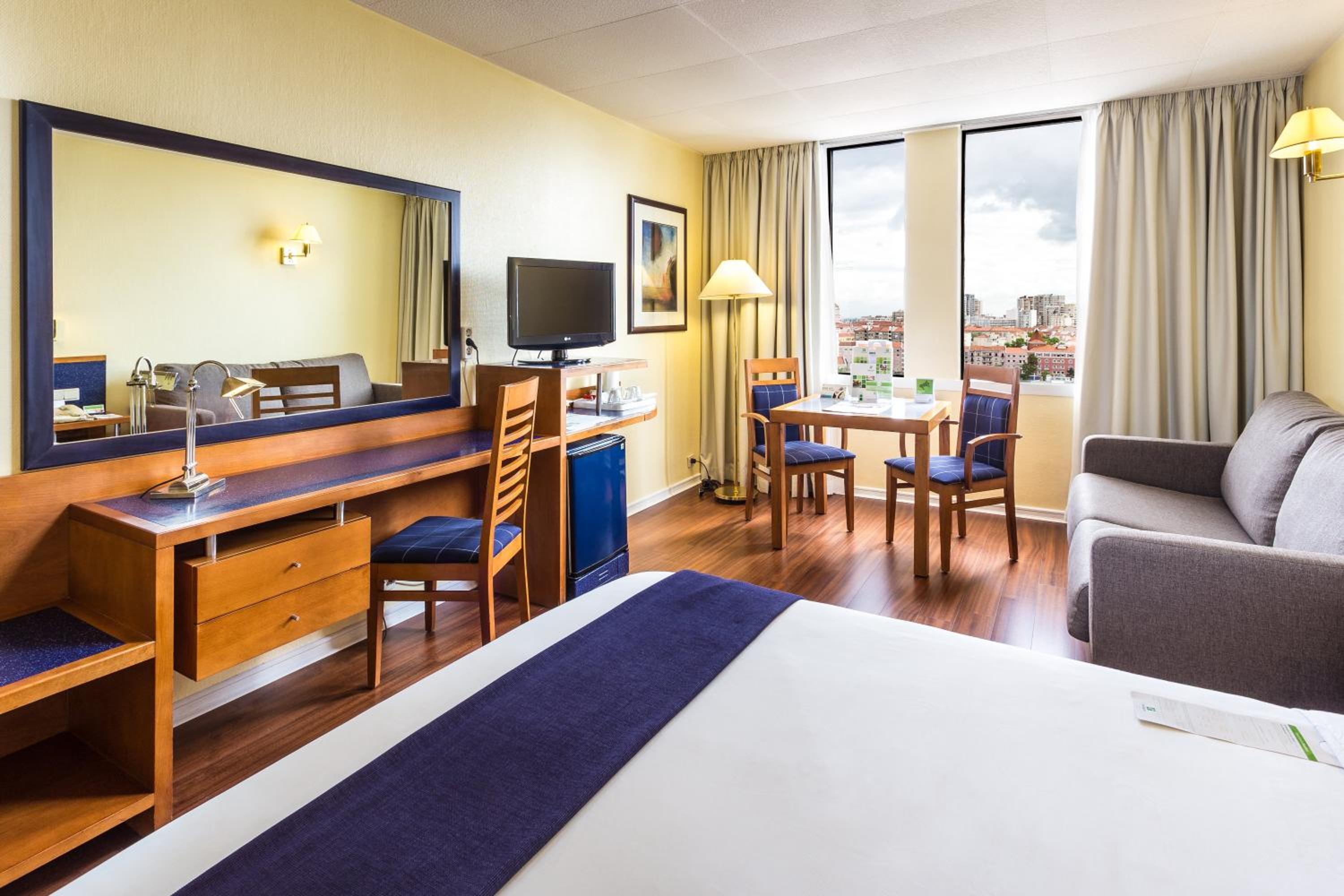 Standard Double Room with Sofa Bed - Photo 7