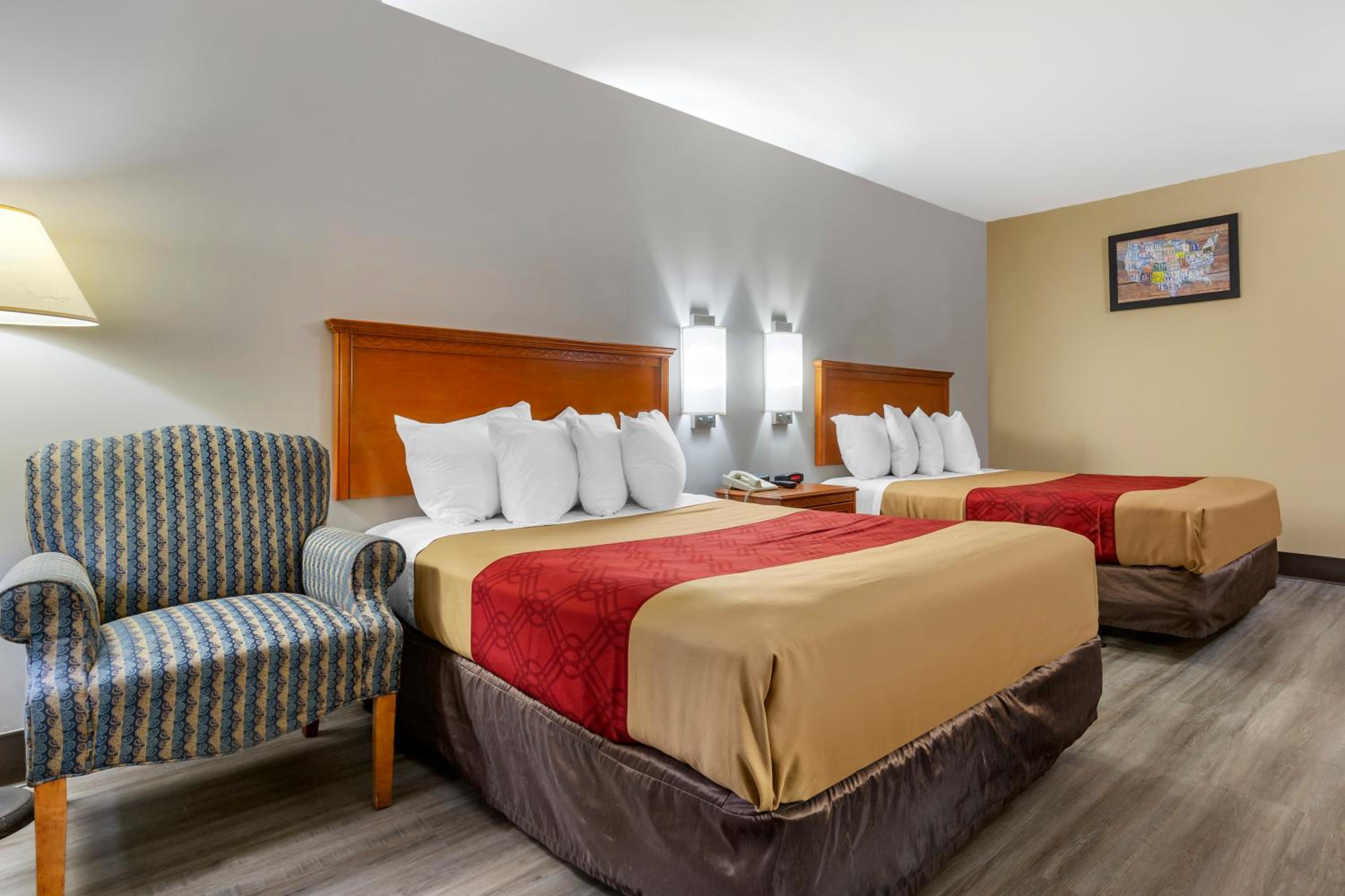 Double Room - Non Smoking - Photo 2