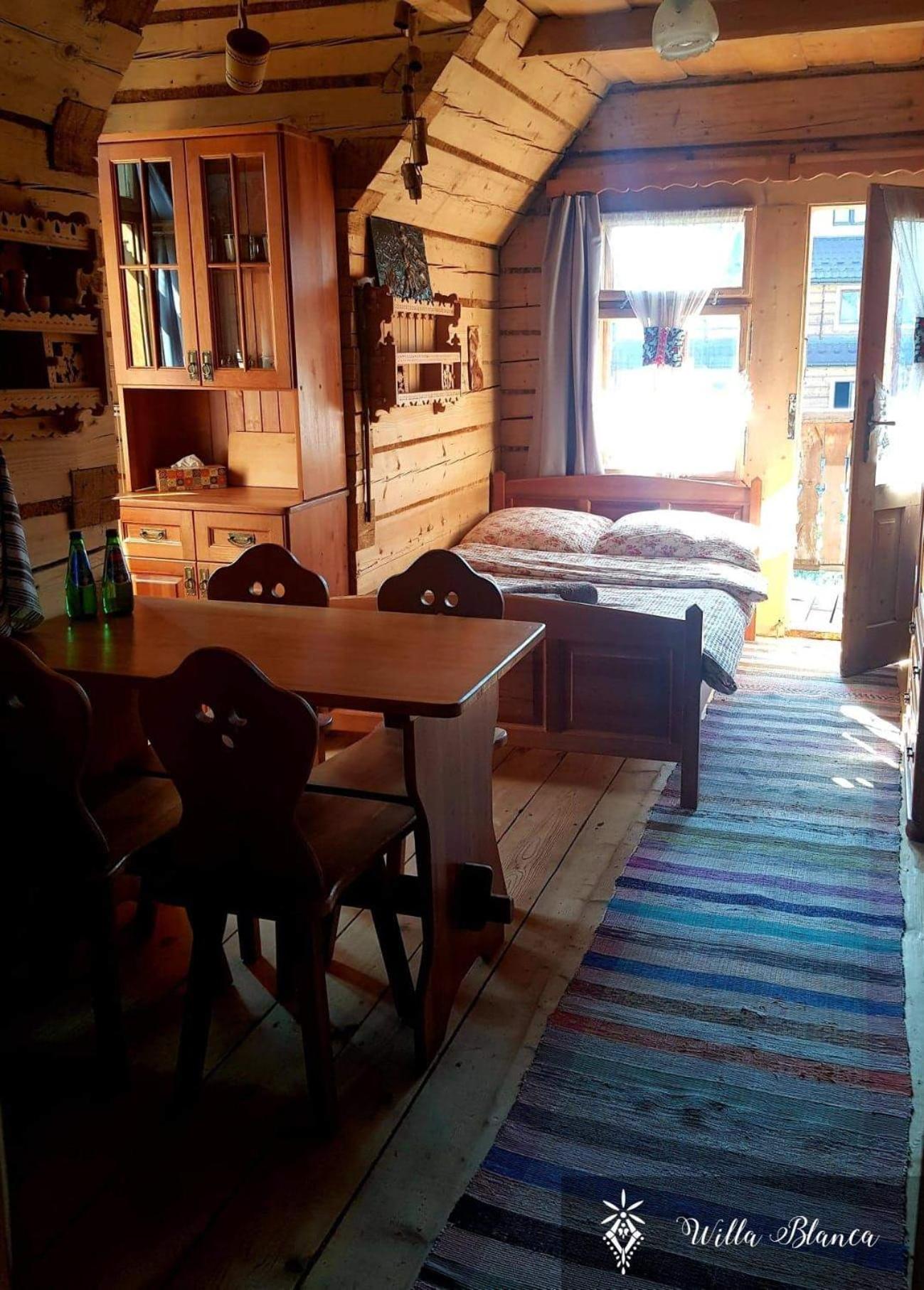 Double Room with Balcony - Photo 2