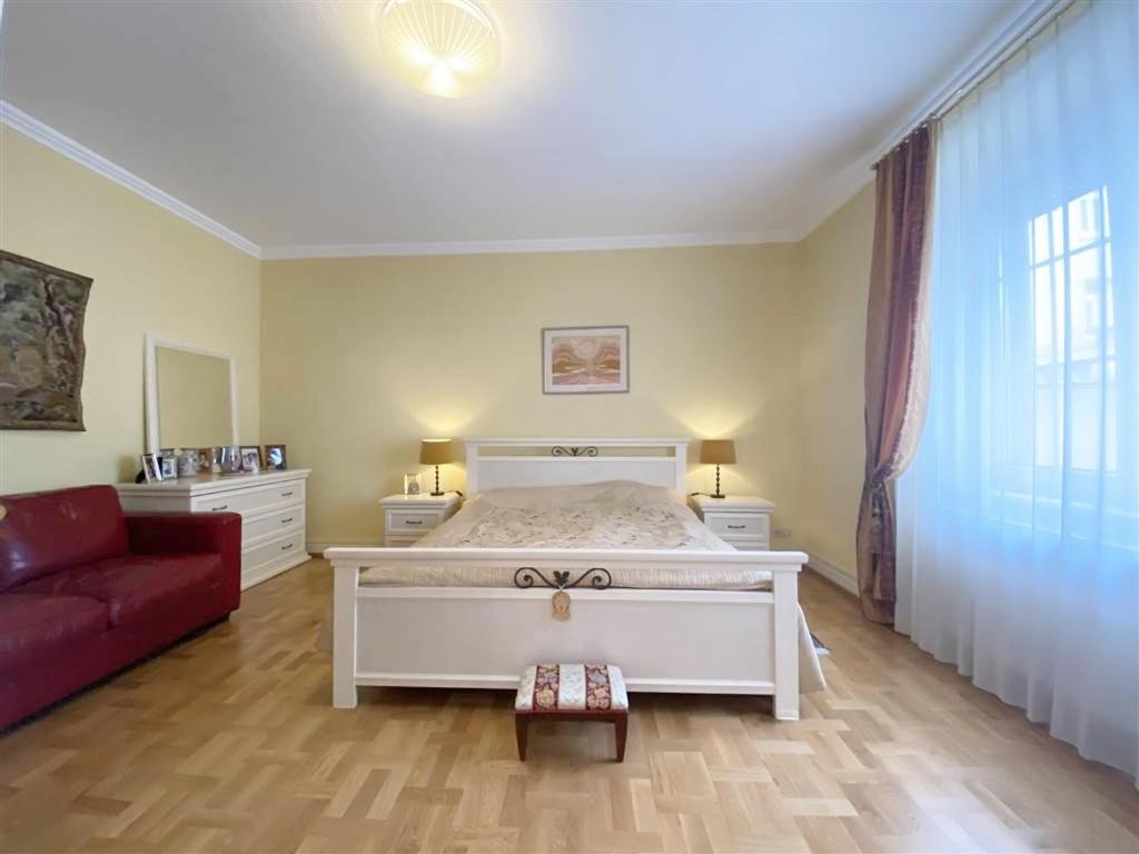 Two-Bedroom Apartment - Photo 11