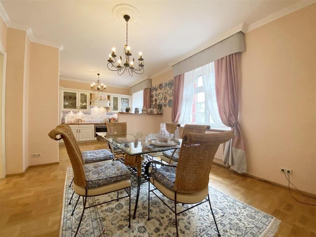 Two-Bedroom Apartment - Photo 9