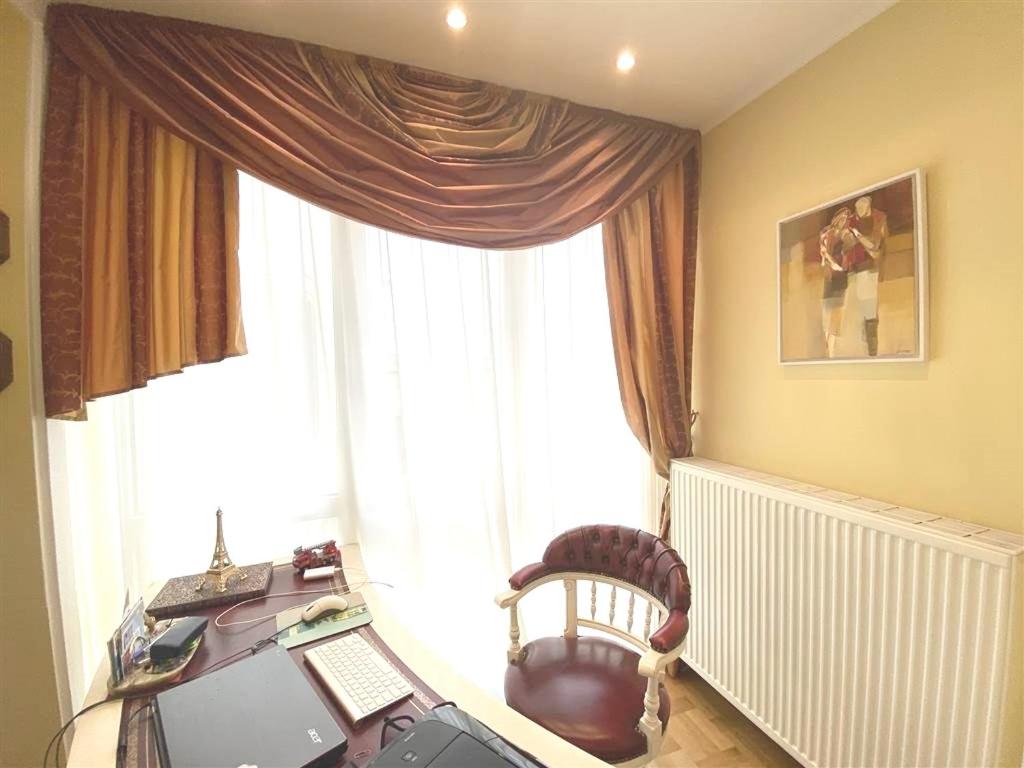 Two-Bedroom Apartment - Photo 2